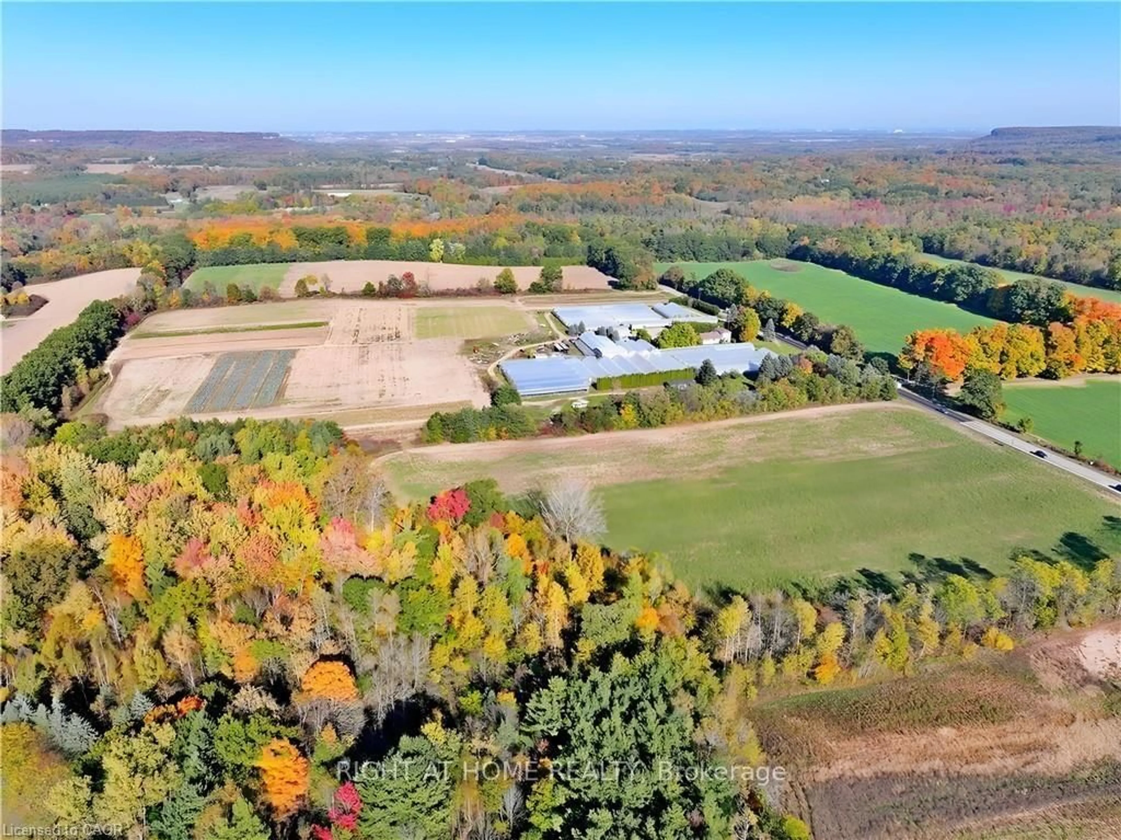 A pic from outside/outdoor area/front of a property/back of a property/a pic from drone, unknown for 1101 Derry Rd, Milton Ontario L7P 0E2