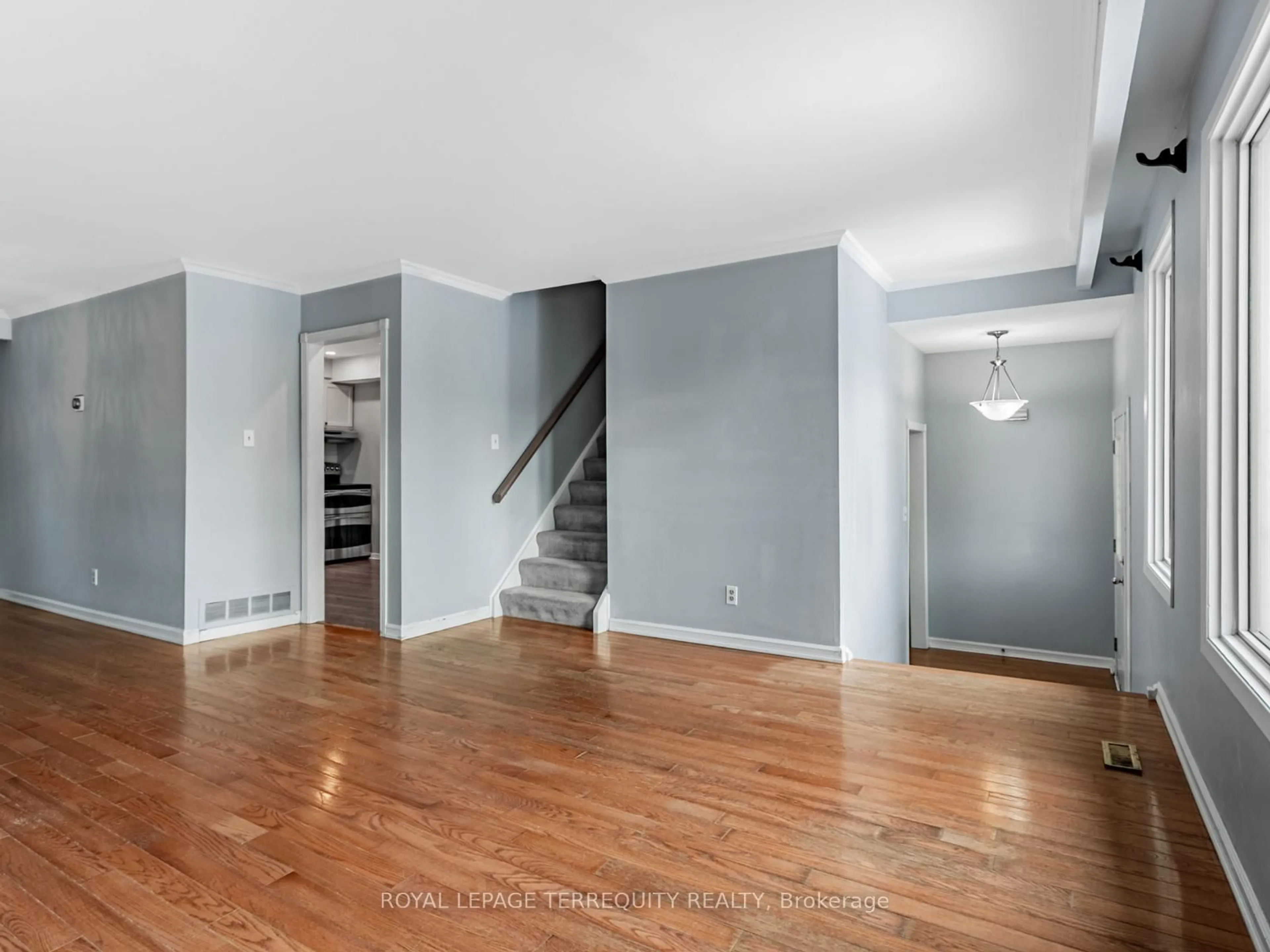 Unknown for 2619 Spruce Needle Dr, Mississauga Ontario L5L 1M8