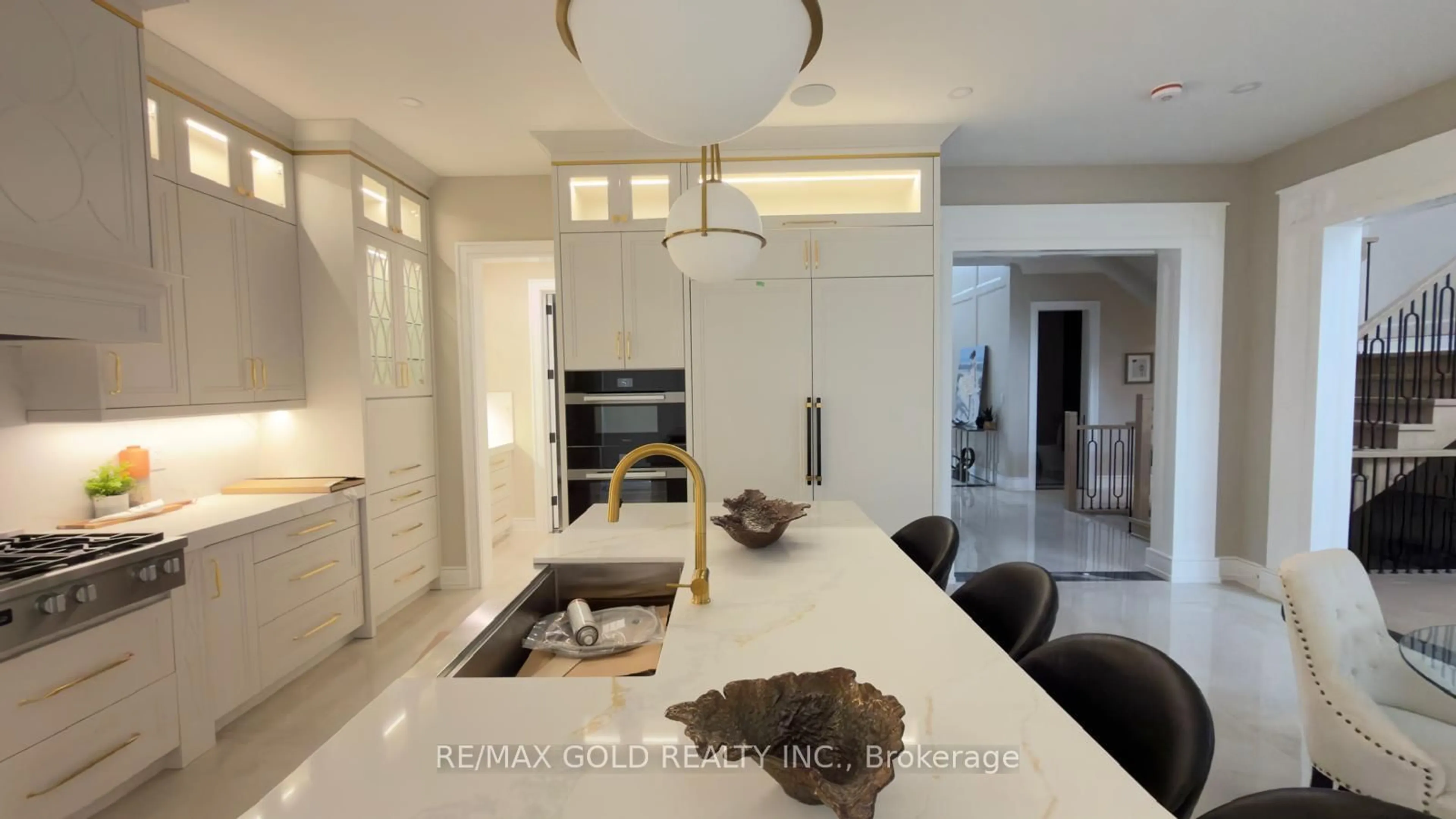 Contemporary kitchen, ceramic/tile floor for 507 Wildwood Dr, Oakville Ontario L6K 1V1