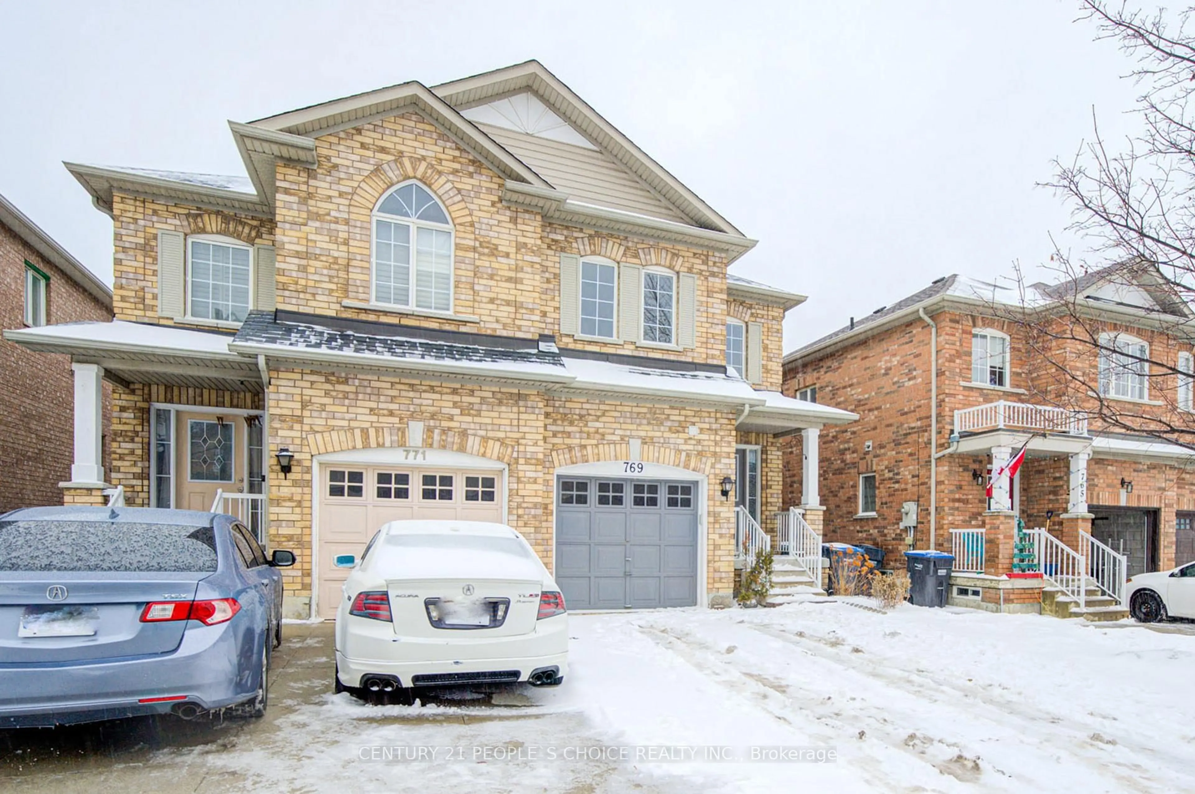 Home with brick exterior material, street for 769 Fable Cres, Mississauga Ontario L5W 1S1