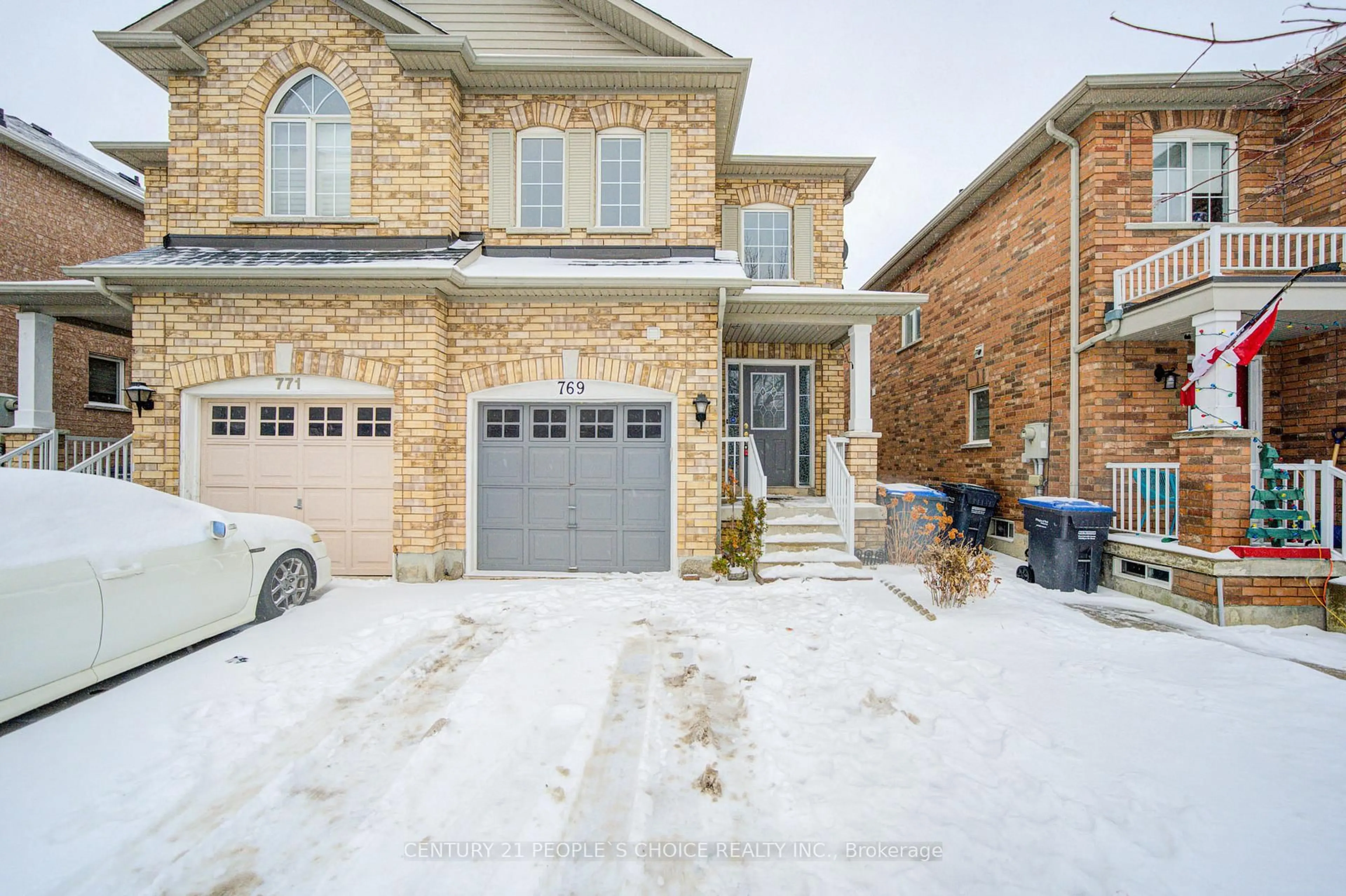 Home with brick exterior material, street for 769 Fable Cres, Mississauga Ontario L5W 1S1