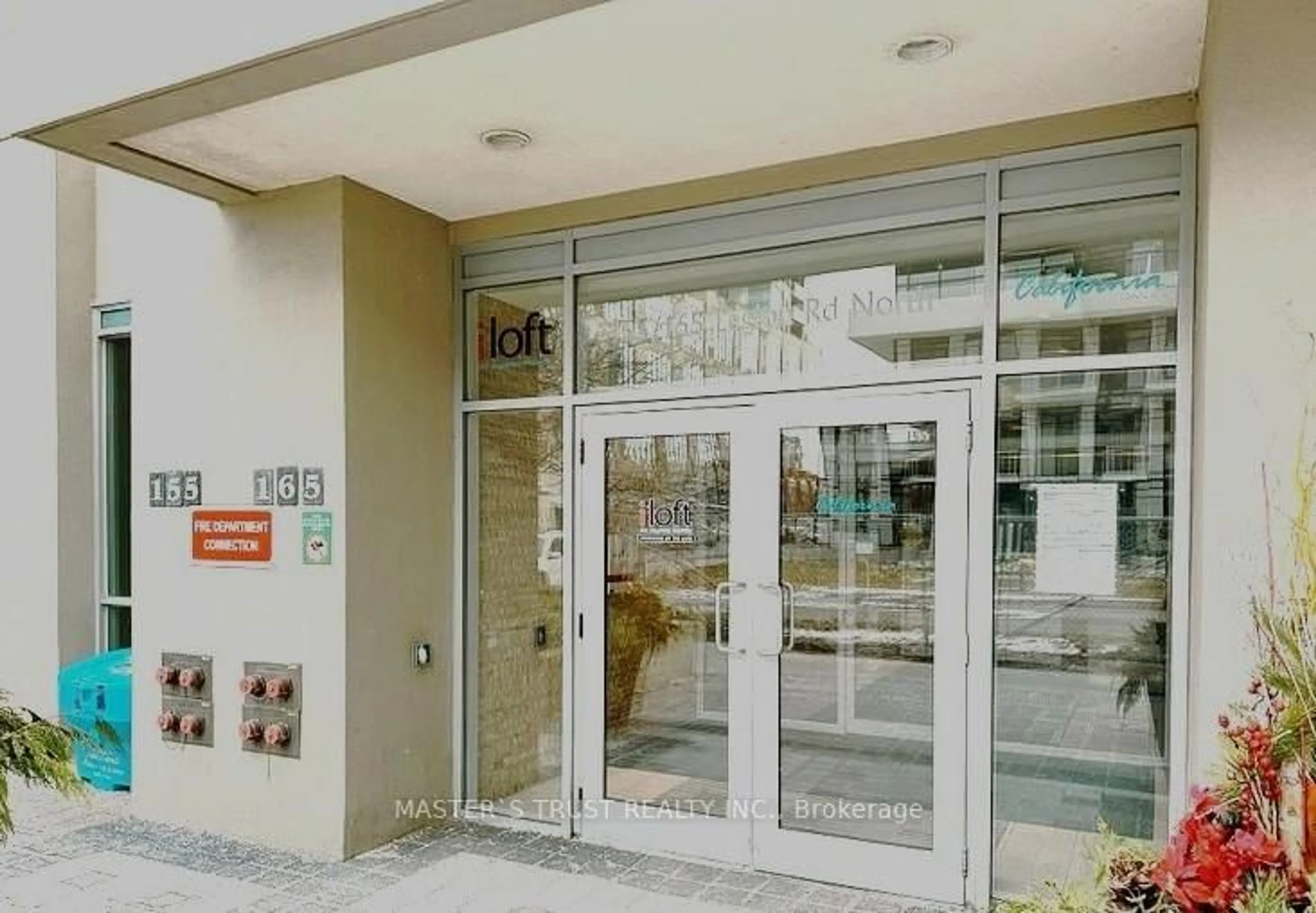 Indoor foyer for 165 Legion Rd #1025, Toronto Ontario M8Y 0B3