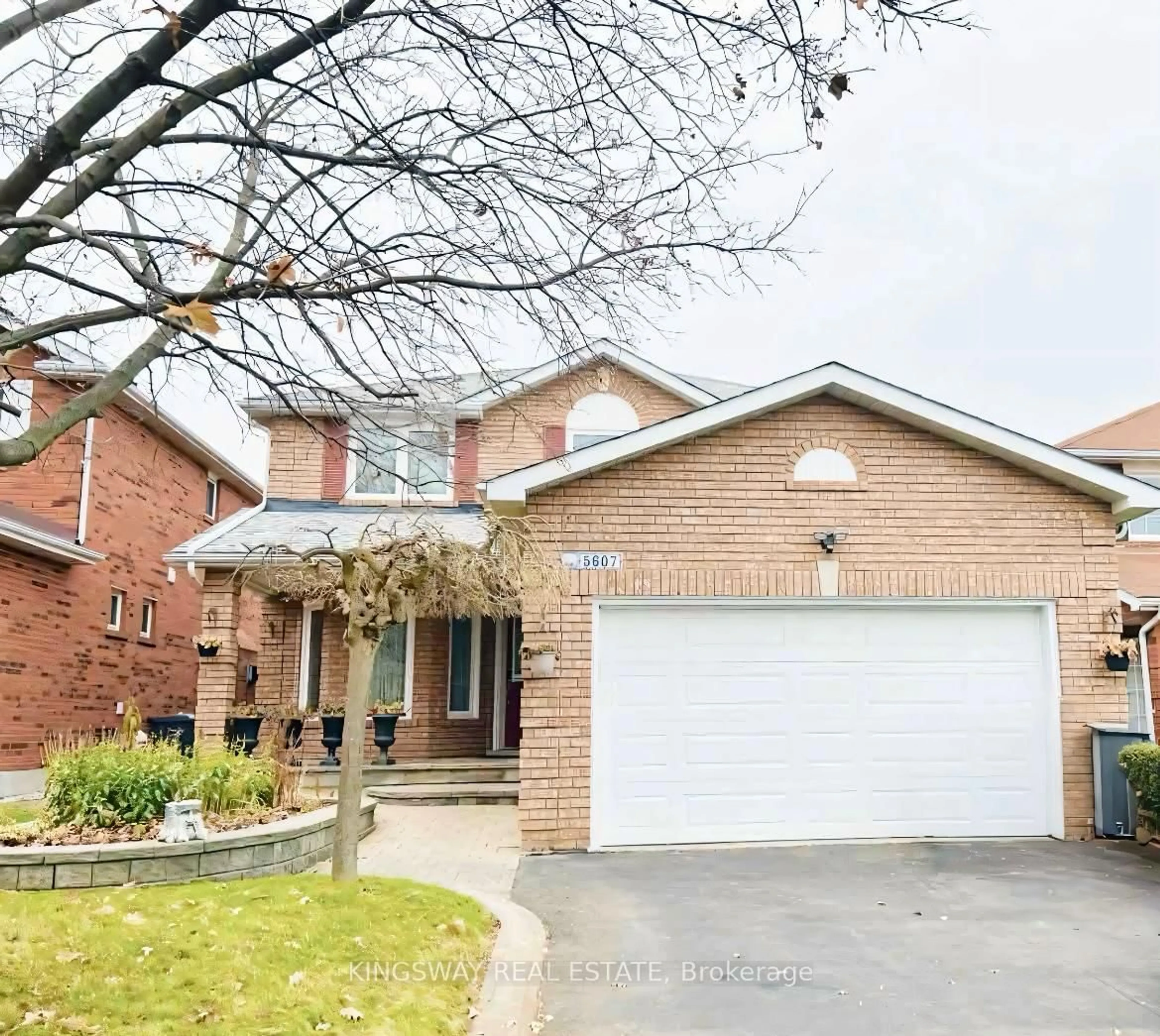Home with brick exterior material, street for 5607 Shillington Dr, Mississauga Ontario L5R 3N4