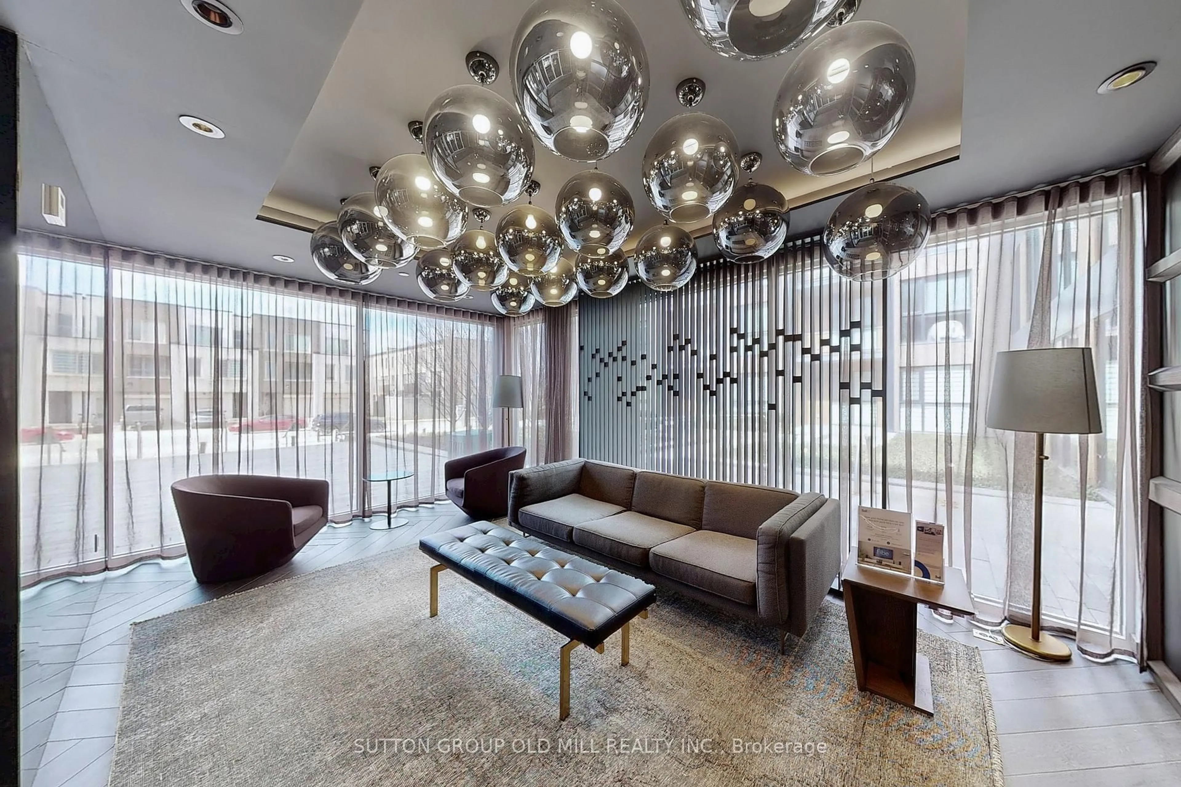 Lobby for 210 Sabina Dr #214, Oakville Ontario L6H 0W6