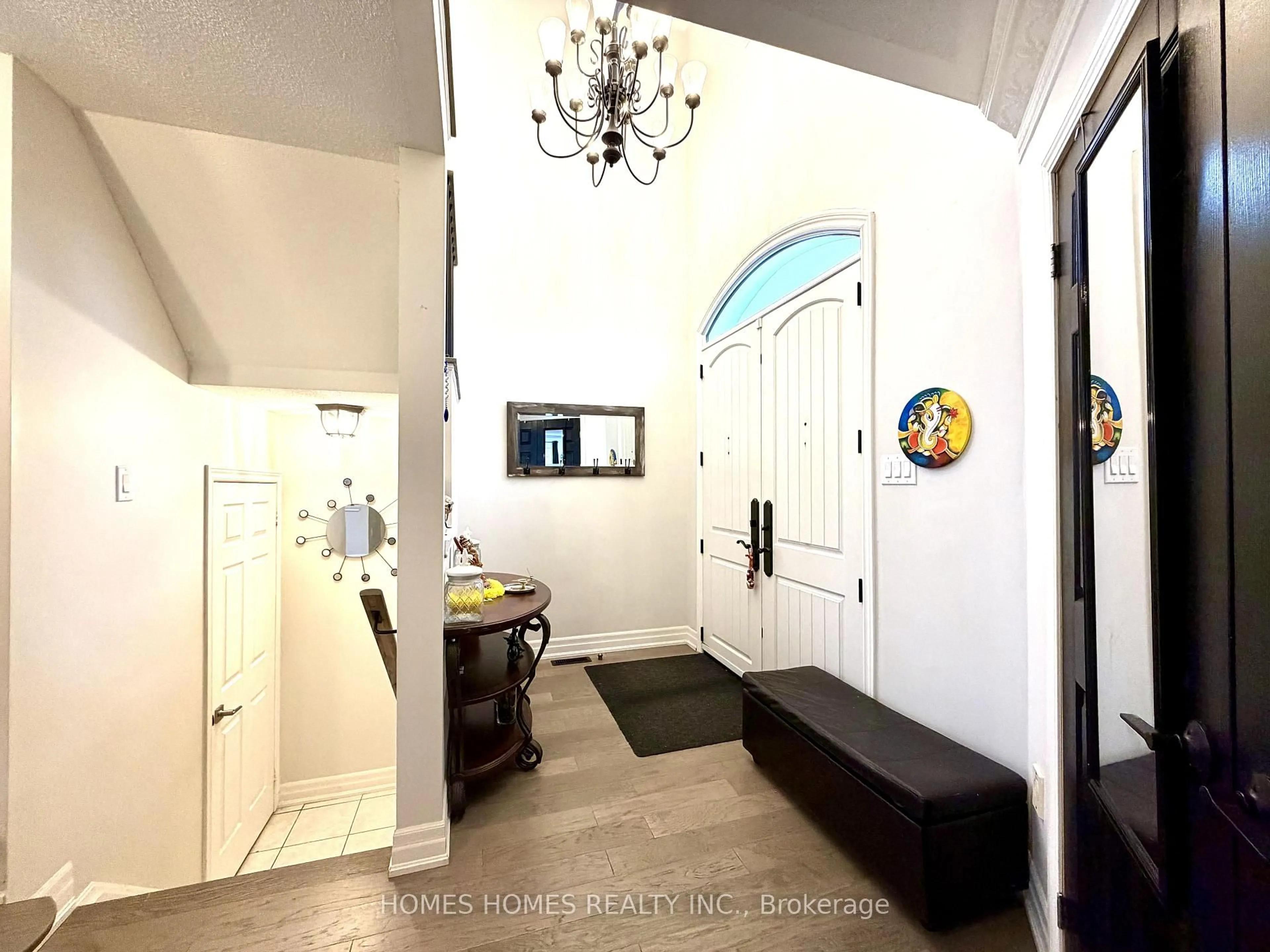 Indoor entryway for 36 Frustac Tr, Caledon Ontario L7E 2B6