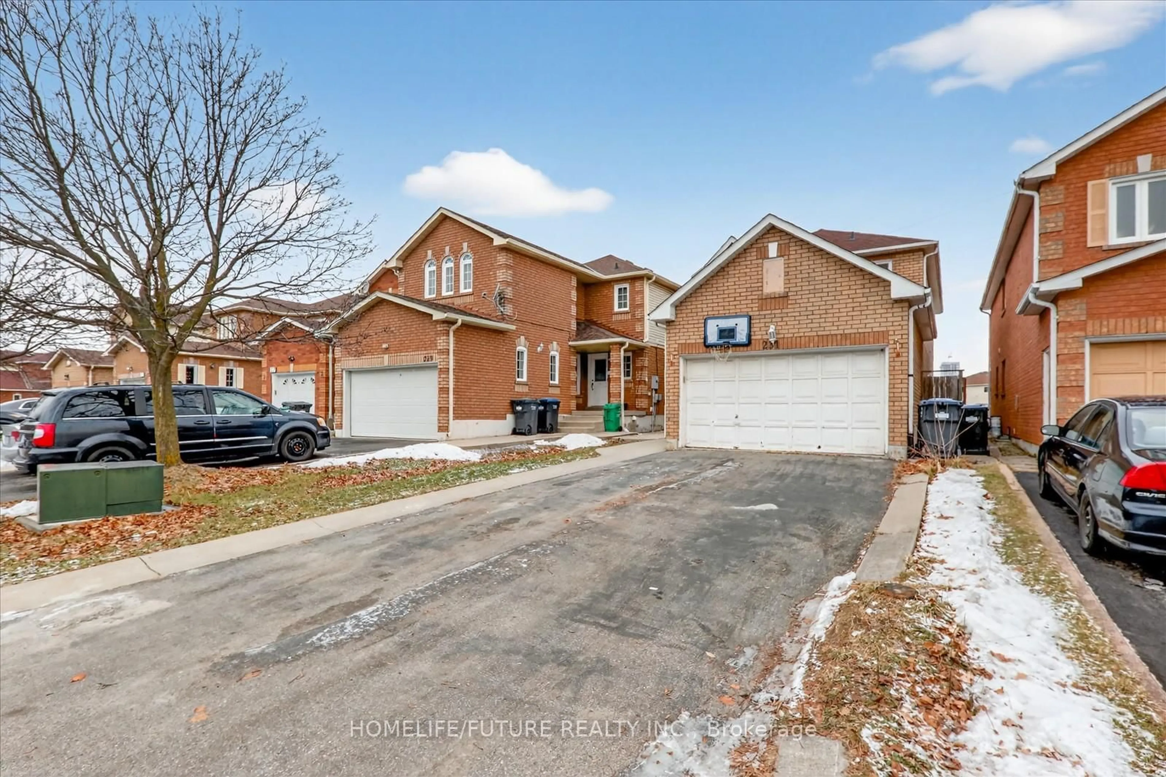 Home with brick exterior material, street for 231 Timberlane Dr, Brampton Ontario L6Y 4V7
