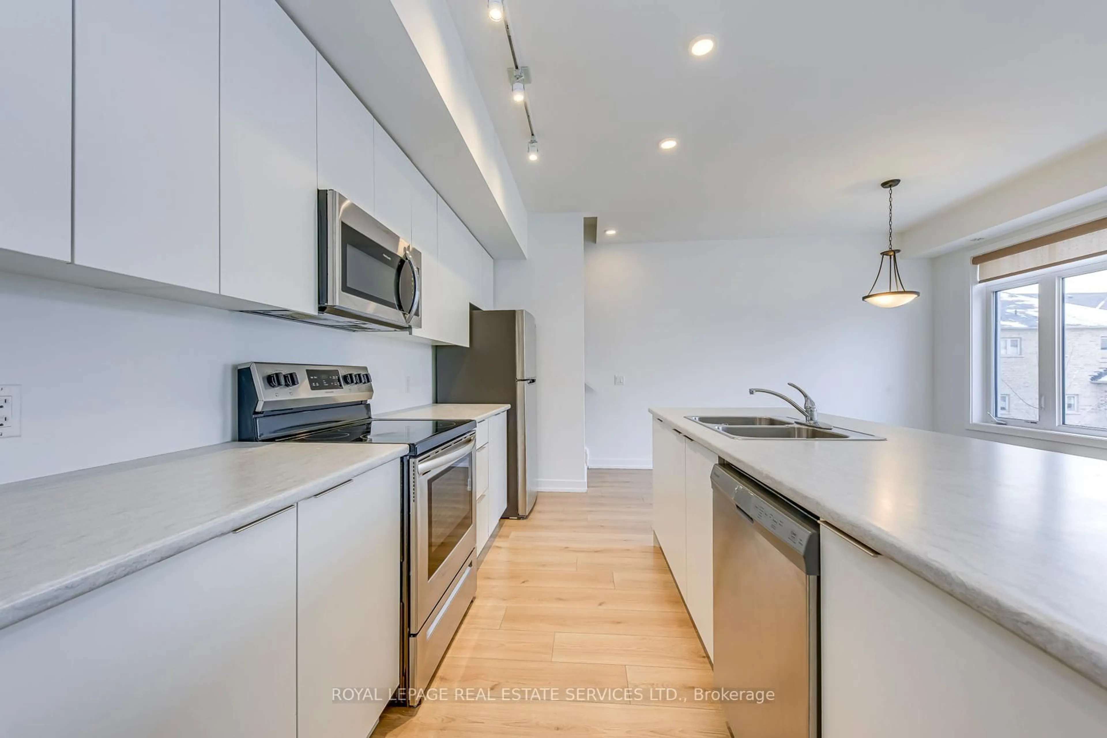 Unknown for 3066 Sixth Line #347, Oakville Ontario L6M 1P8