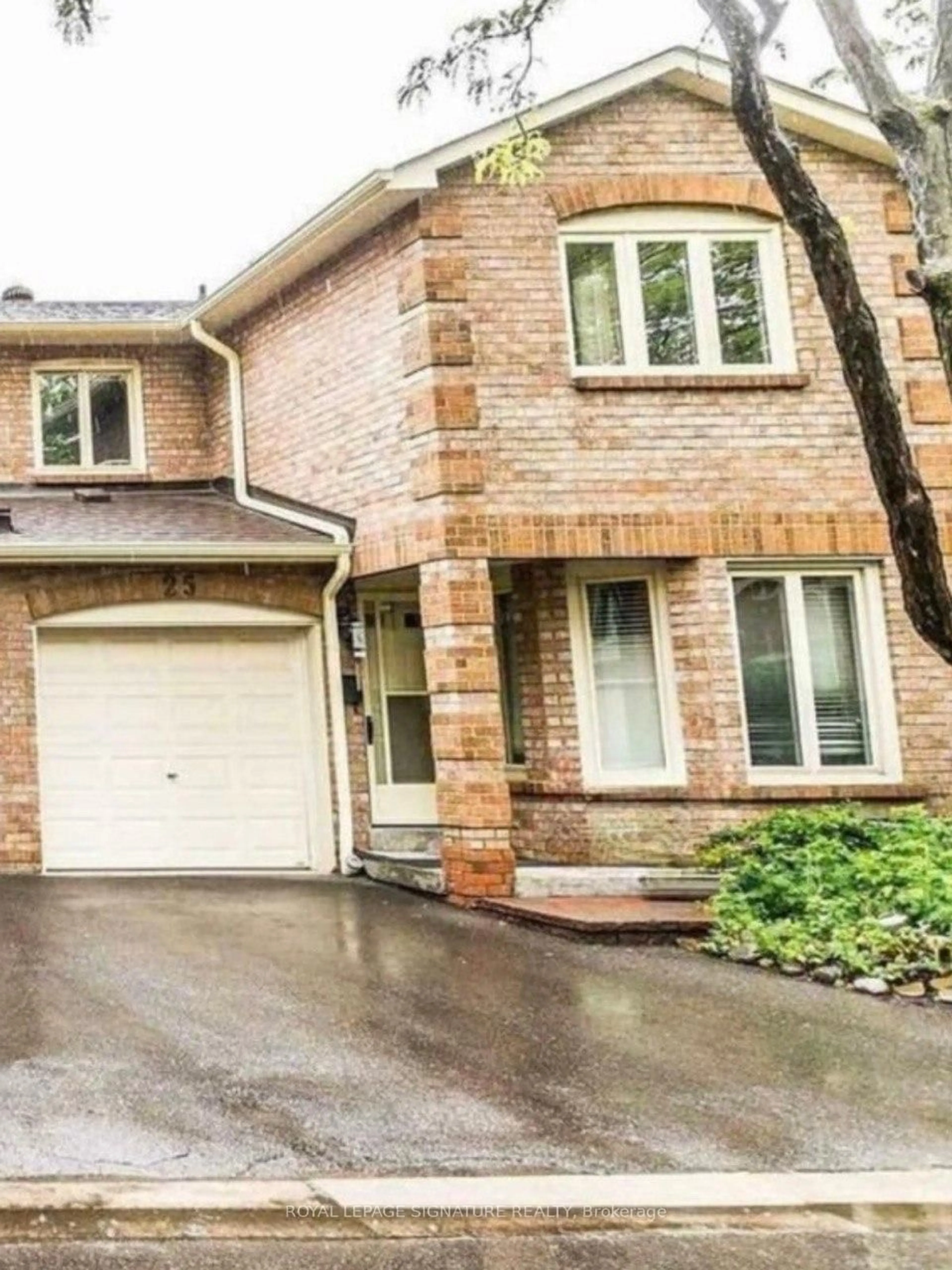 Home with brick exterior material, street for 5020 Delaware Dr #25, Mississauga Ontario L4Z 3C7