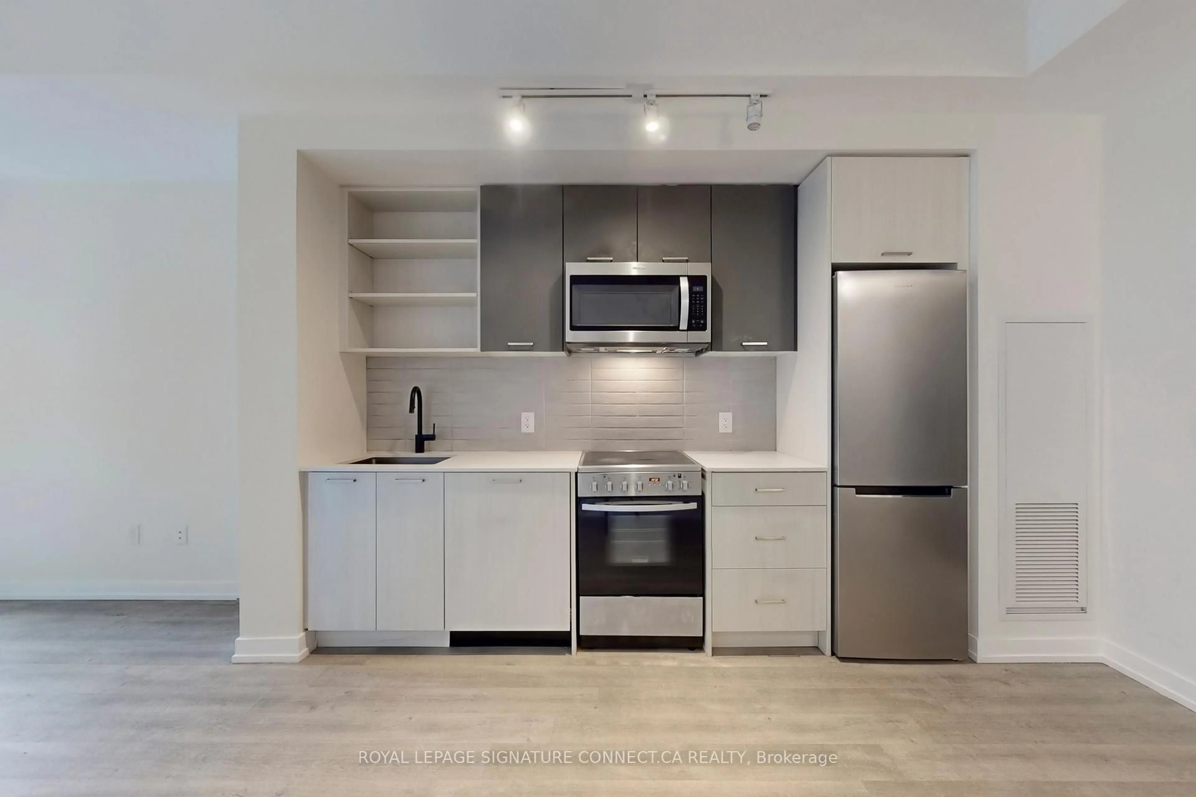 Standard kitchen, unknown for 2300 St Clair Ave #612, Toronto Ontario M6N 0B3