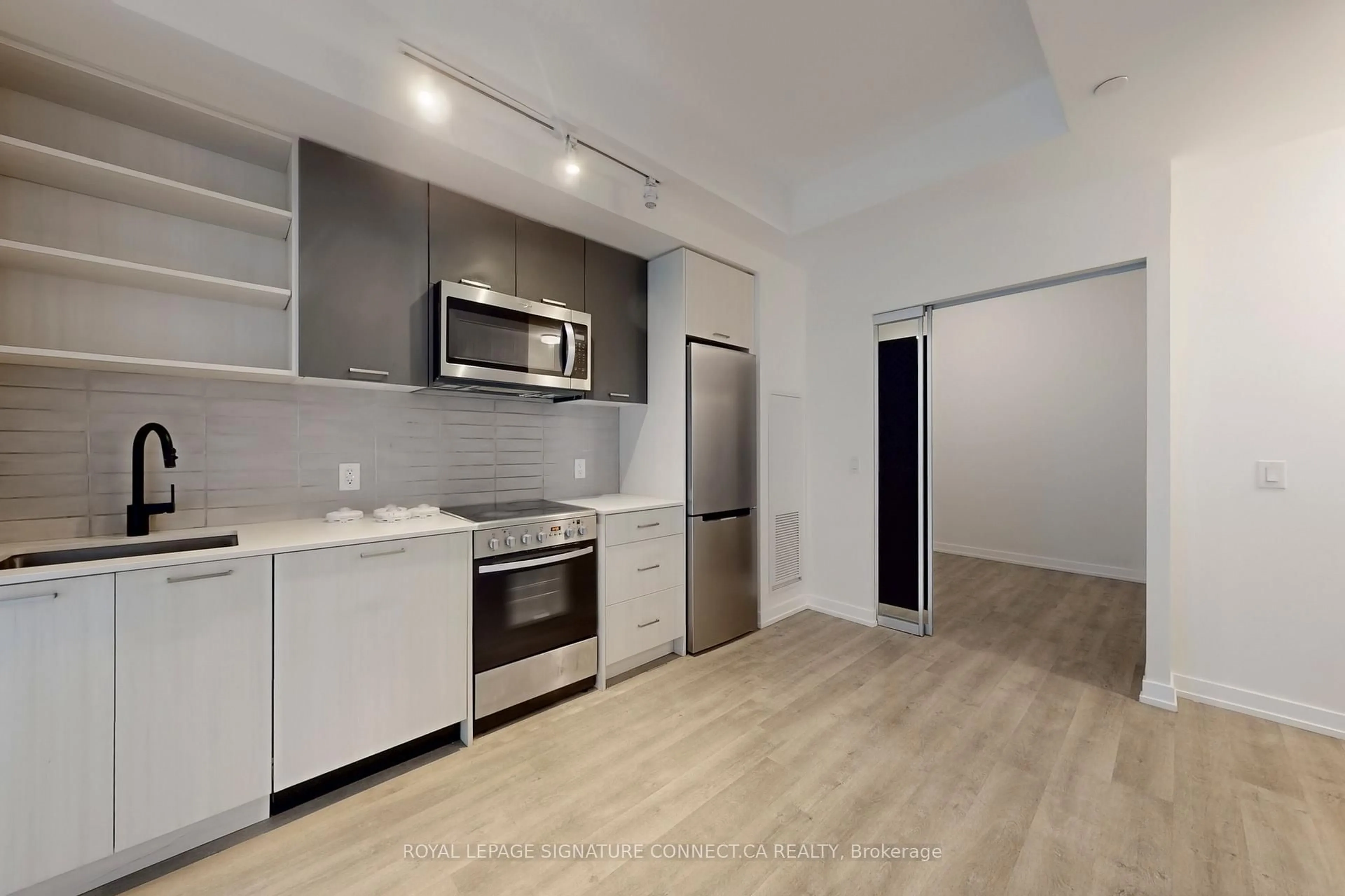 Standard kitchen, unknown for 2300 St Clair Ave #612, Toronto Ontario M6N 0B3