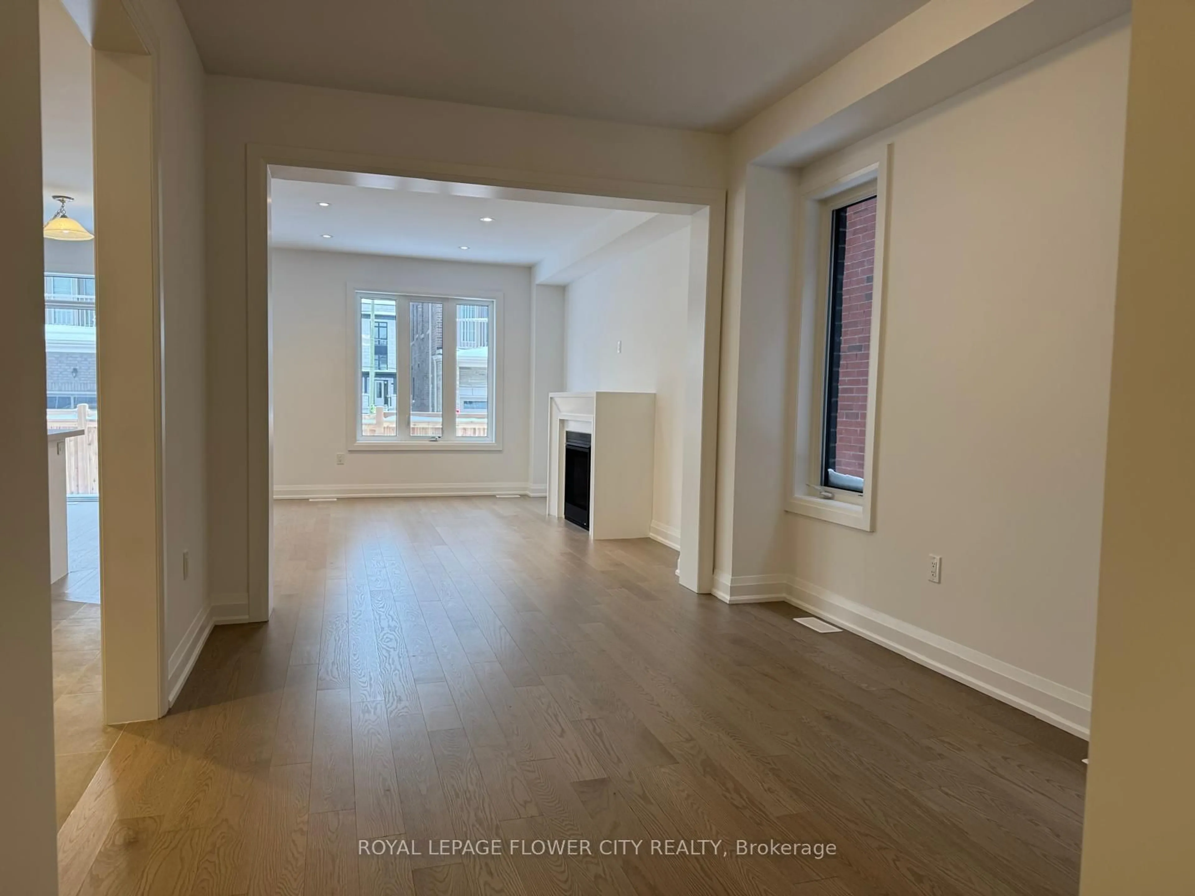 A pic of a room for 3193 Crystal Dr, Oakville Ontario L6M 0W8