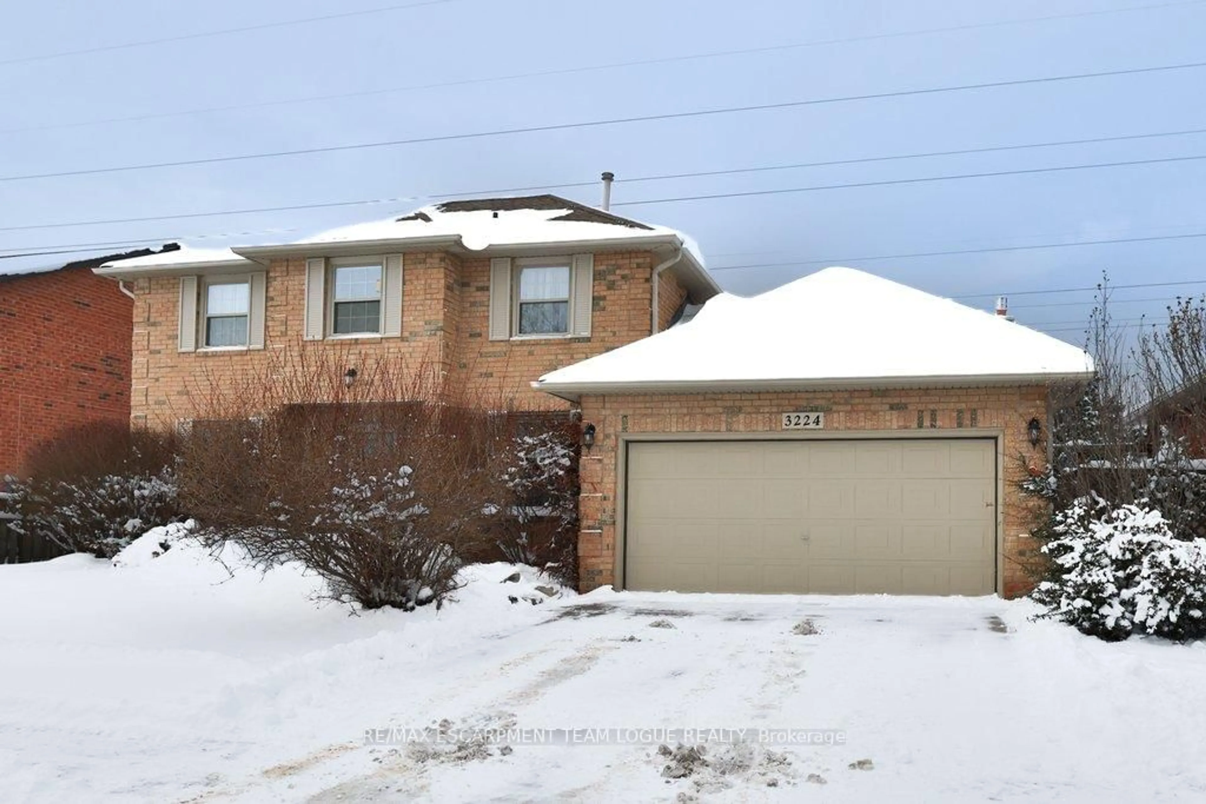 Home with brick exterior material, street for 3224 Appollo Rd, Burlington Ontario L7M 2M8