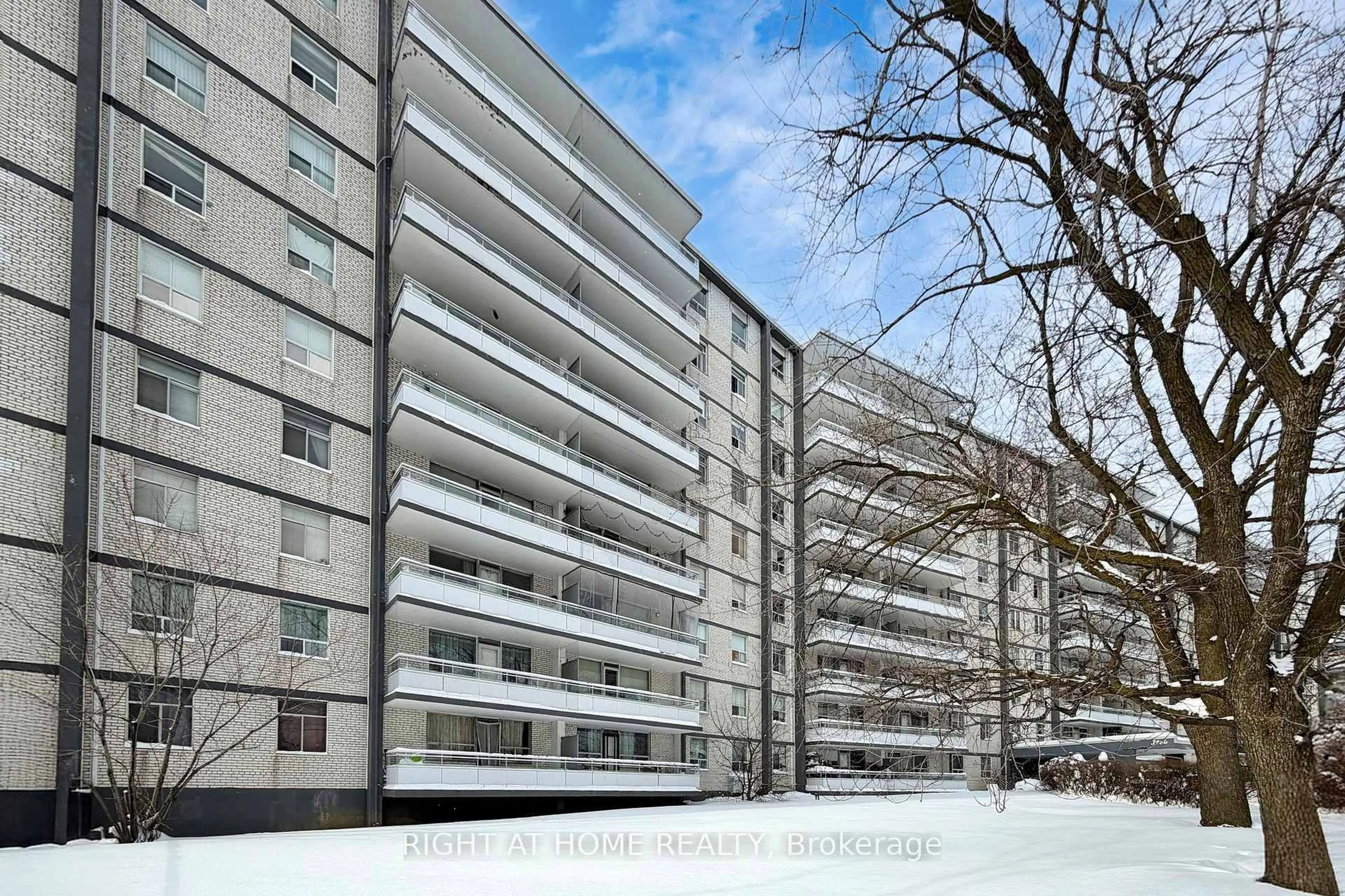 Unknown for 3460 Keele St #723, Toronto Ontario M3J 1L9