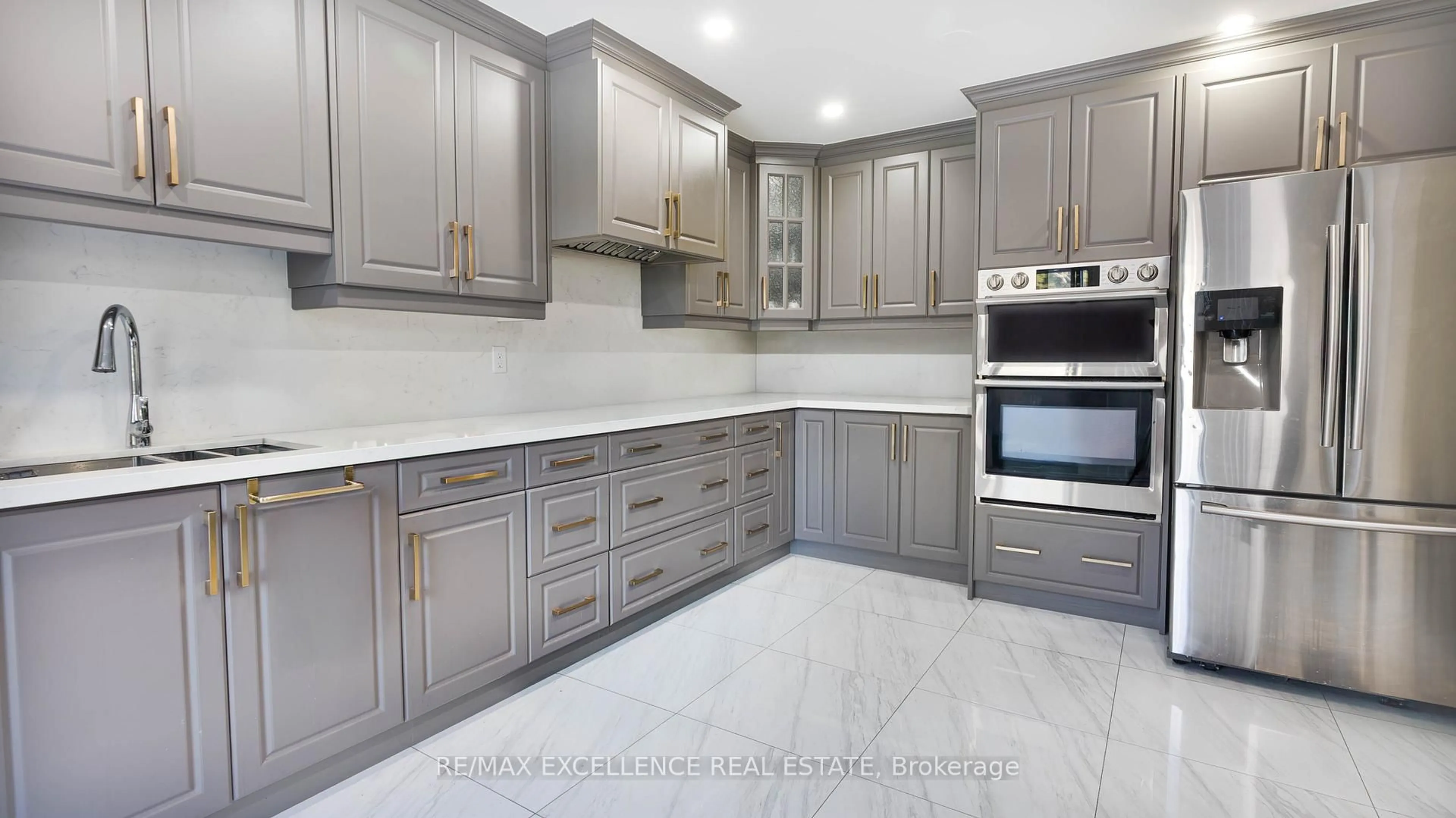 Contemporary kitchen, ceramic/tile floor for 280 Hansen Rd, Brampton Ontario L6V 2Y1