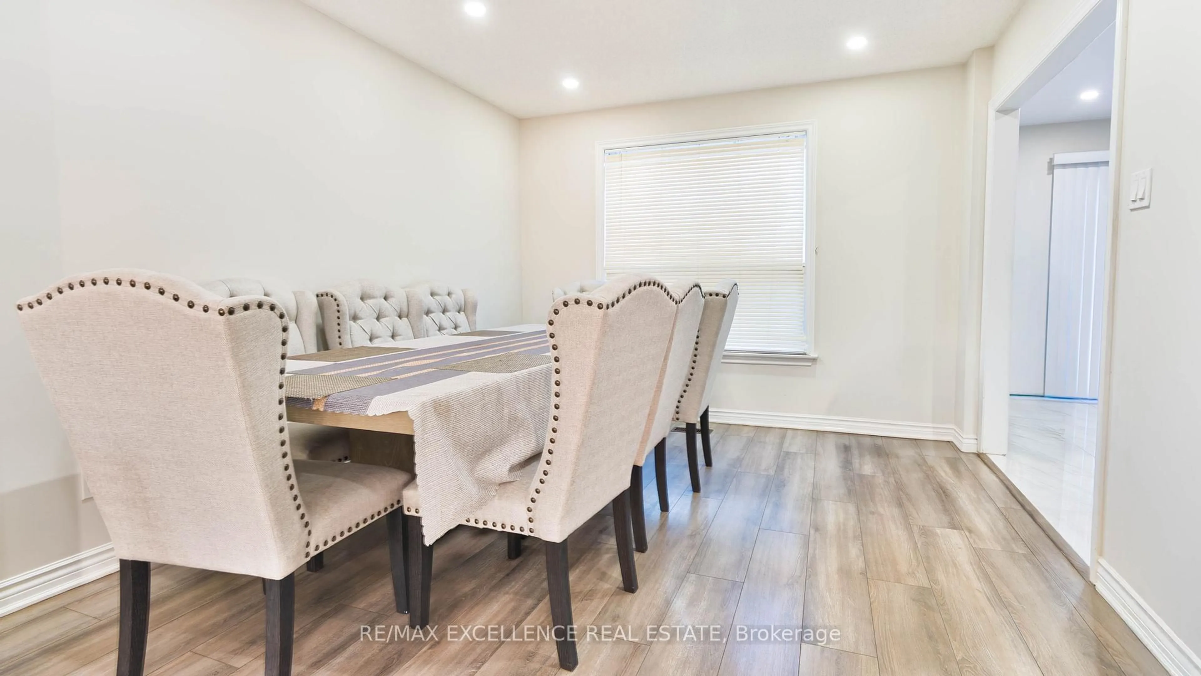 Dining room, wood/laminate floor for 280 Hansen Rd, Brampton Ontario L6V 2Y1
