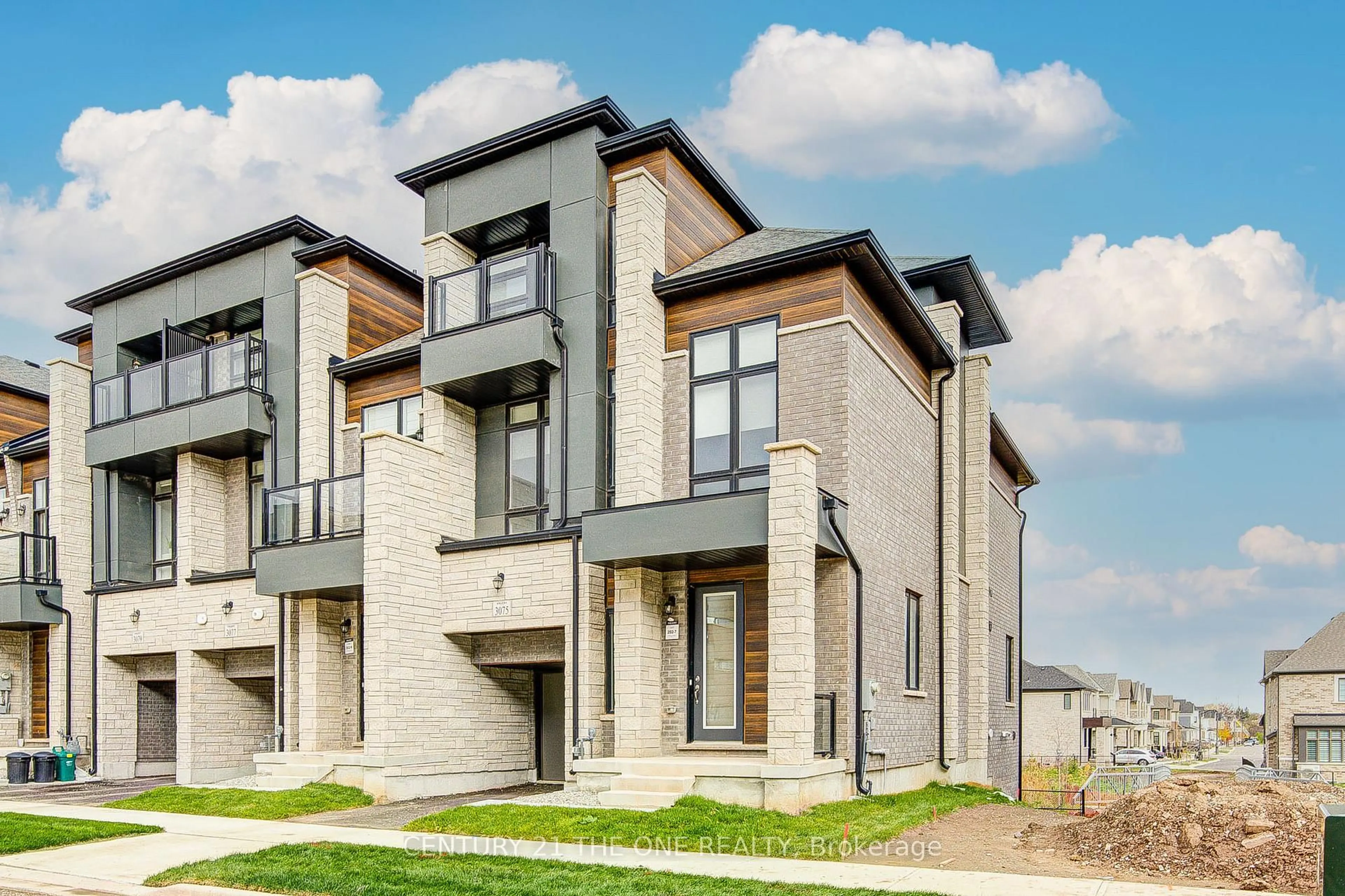 Home with brick exterior material, street for 3075 Perkins Way, Oakville Ontario L6H 7G1