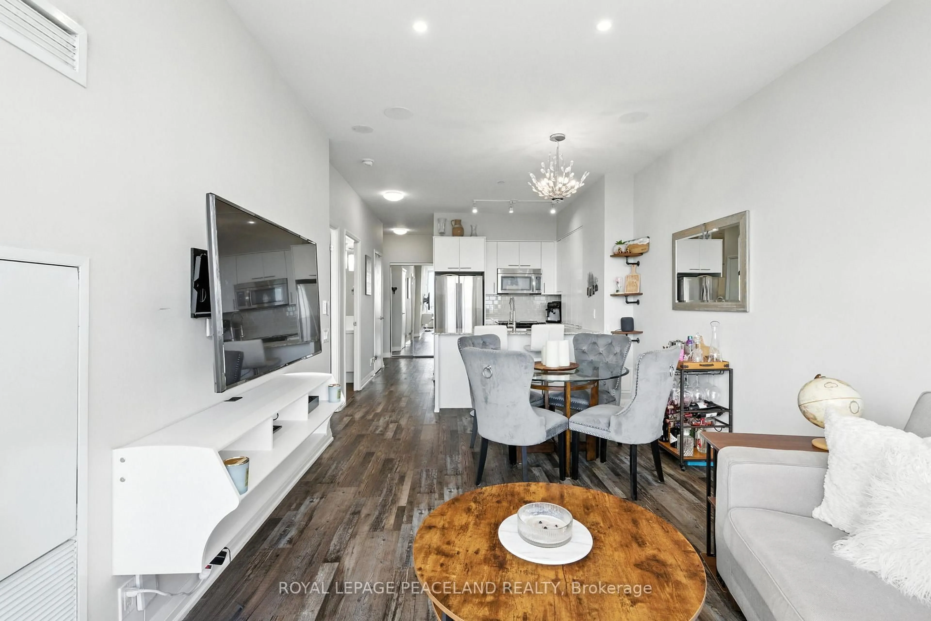 Unknown for 1 Valhalla Inn Rd #2101, Toronto Ontario M9B 1S9