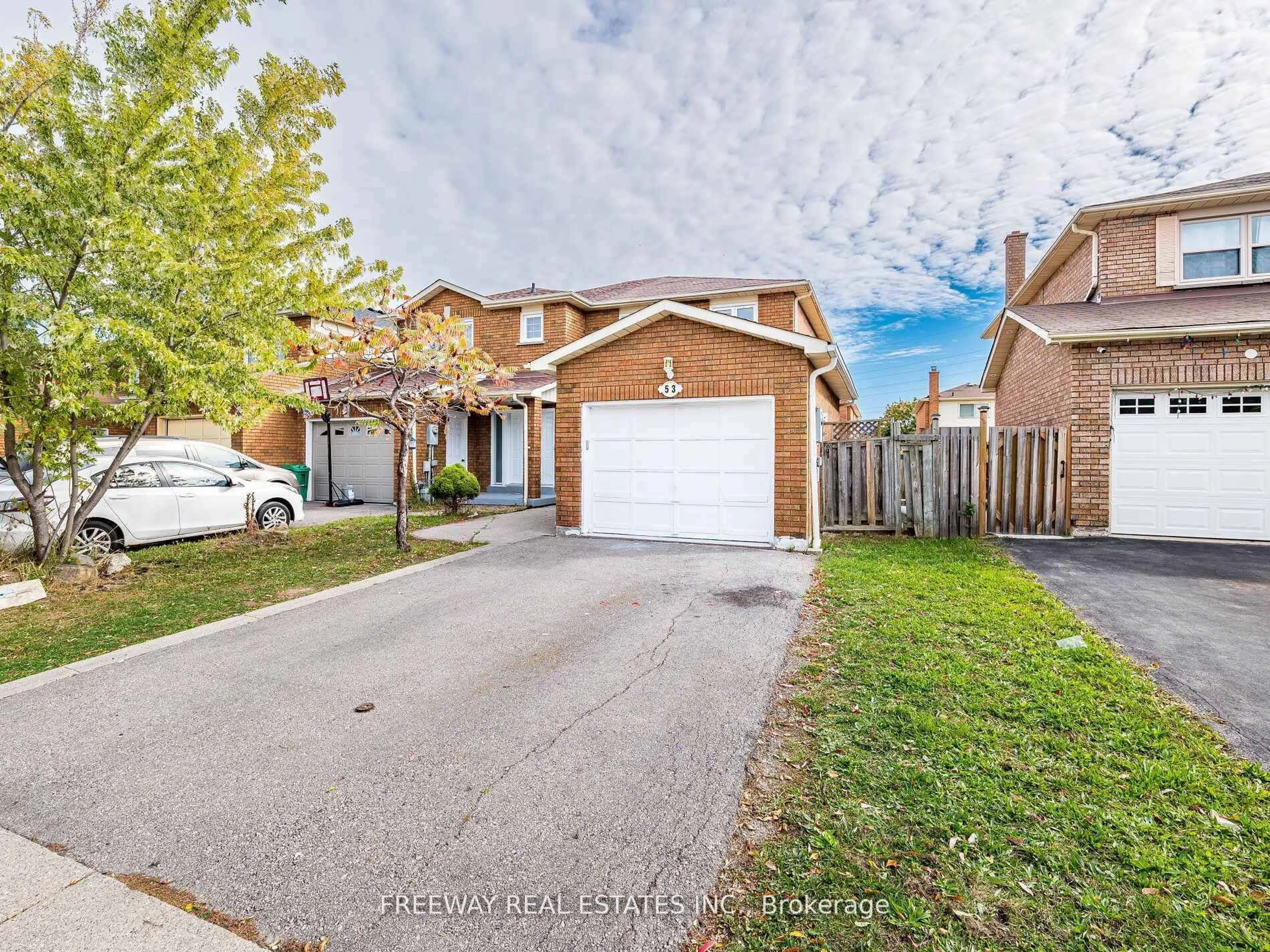 A pic from outside/outdoor area/front of a property/back of a property/a pic from drone, street for 53 Dutch Cres, Brampton Ontario L6Y 3X2