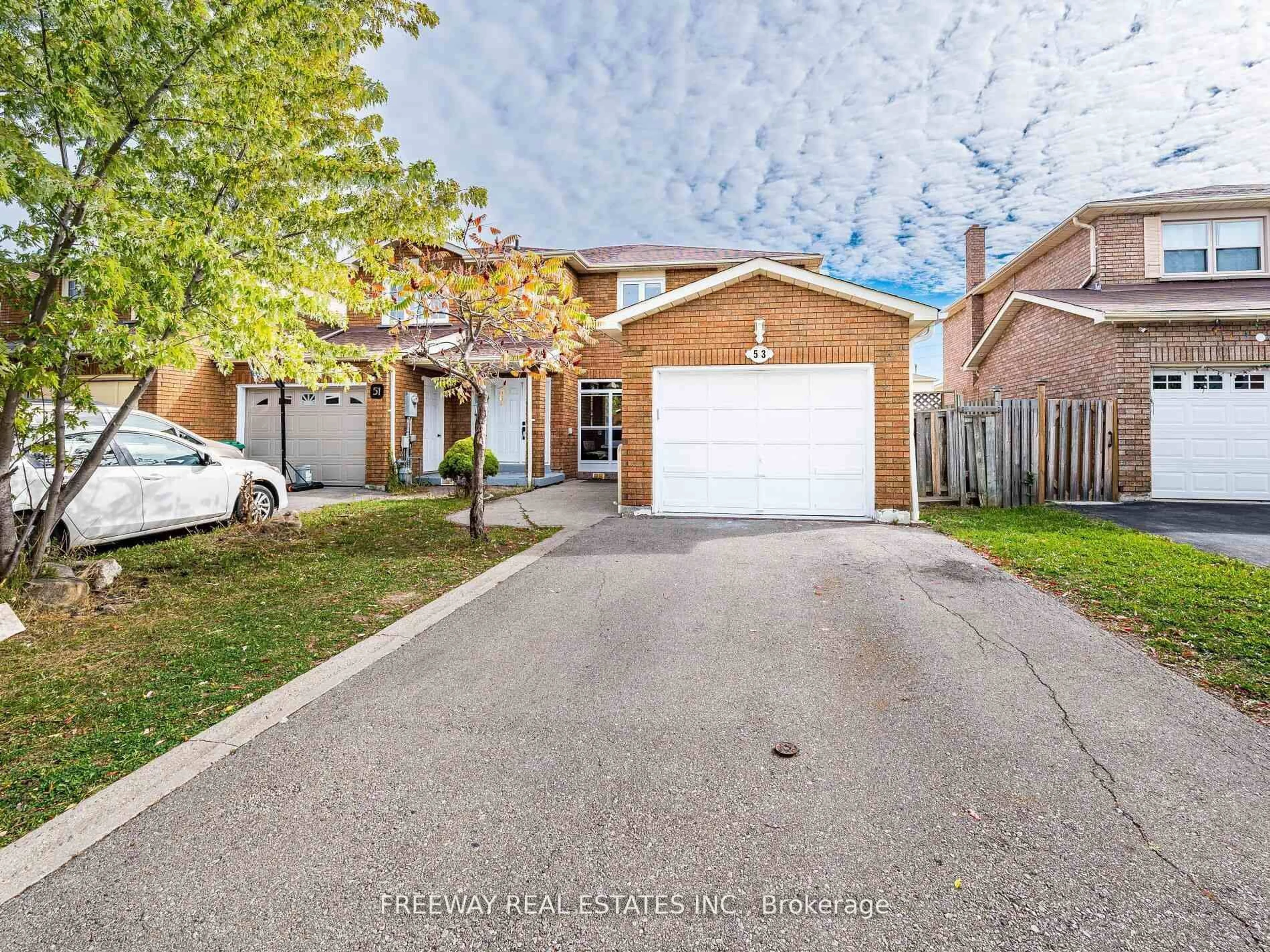 A pic from outside/outdoor area/front of a property/back of a property/a pic from drone, street for 53 Dutch Cres, Brampton Ontario L6Y 3X2