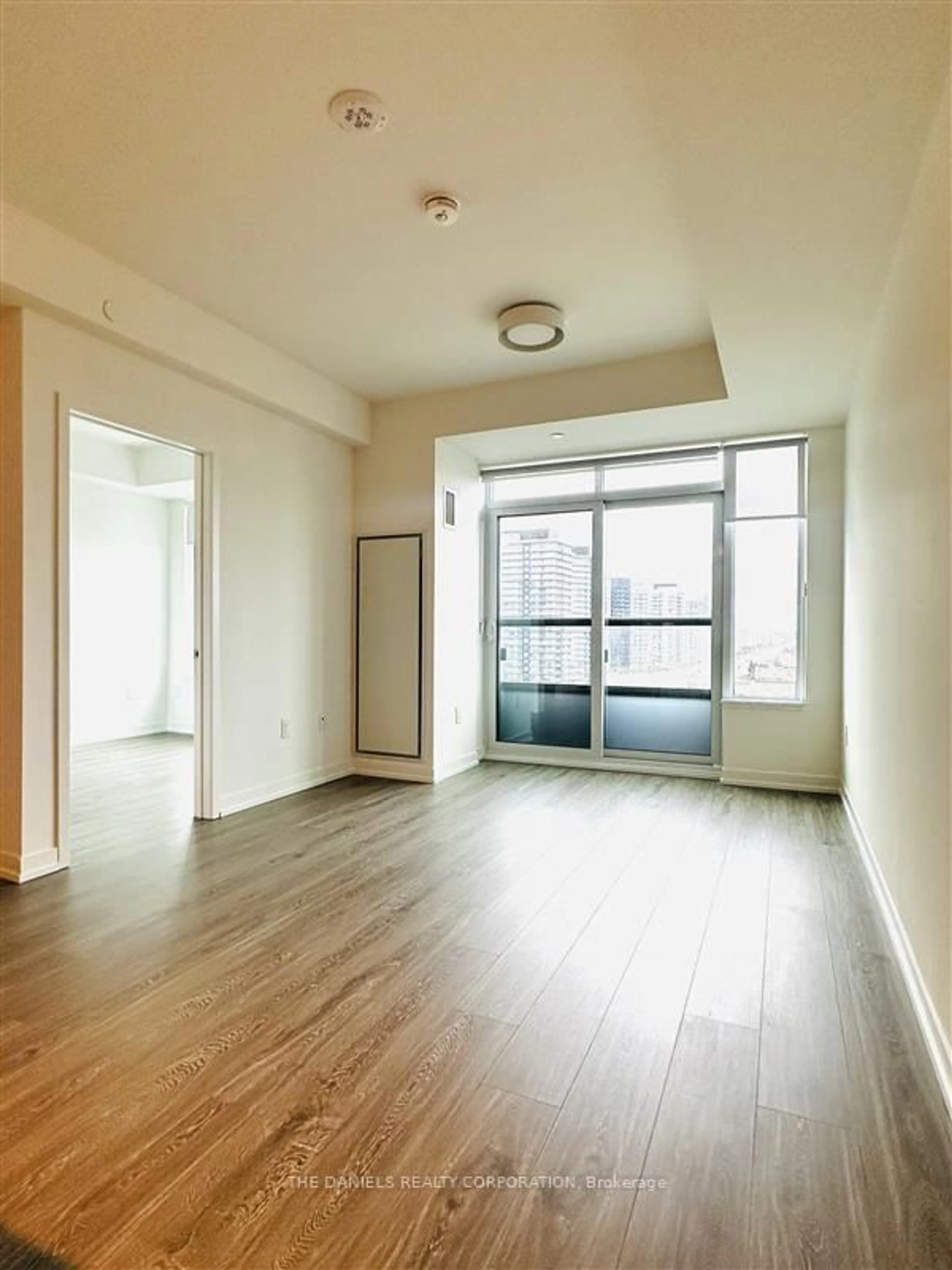A pic of a room for 2485 Eglinton Ave #1220, Mississauga Ontario L5M 2T1