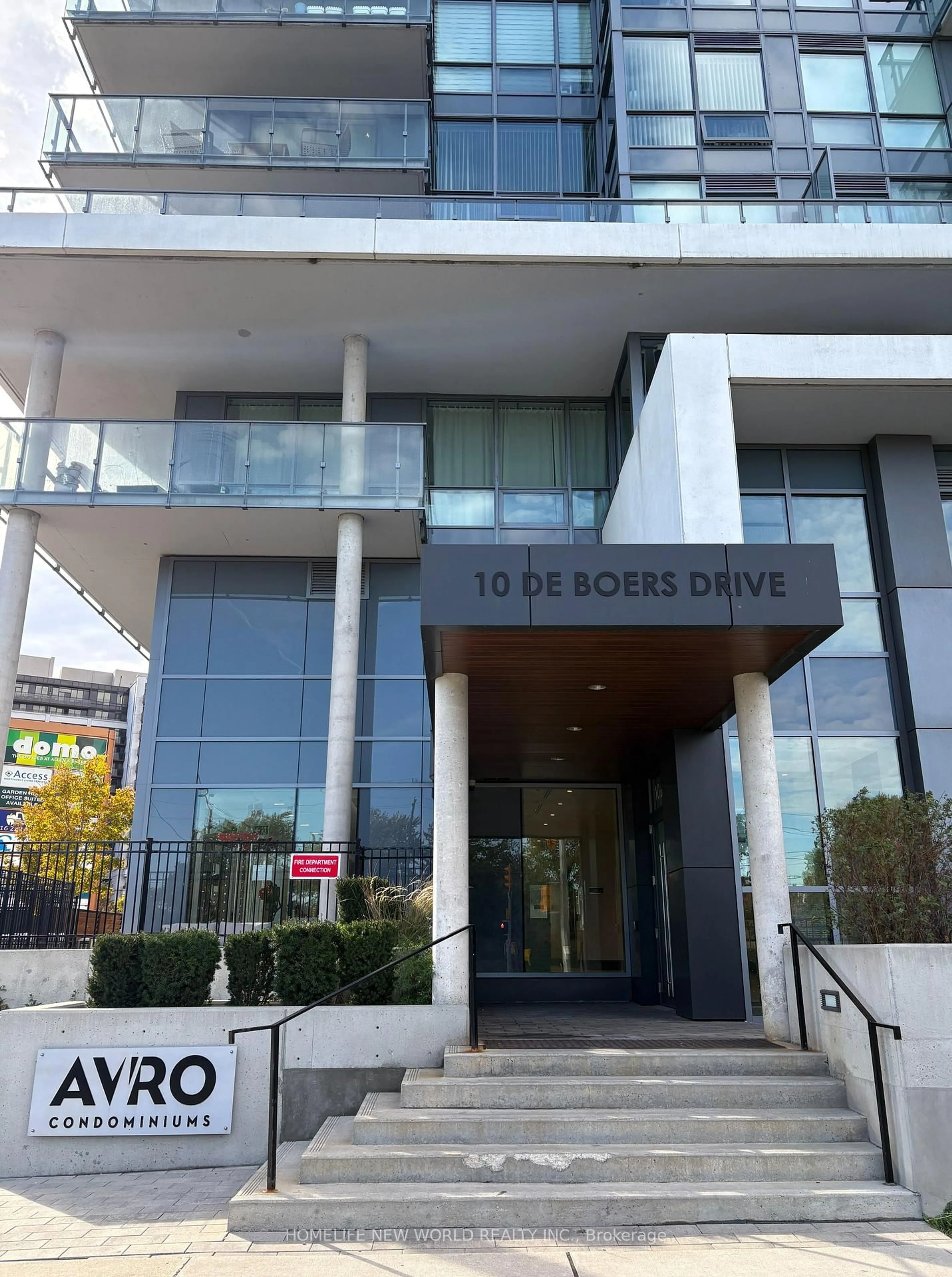 Indoor foyer for 10 De Boers Dr #910, Toronto Ontario M3J 0L6