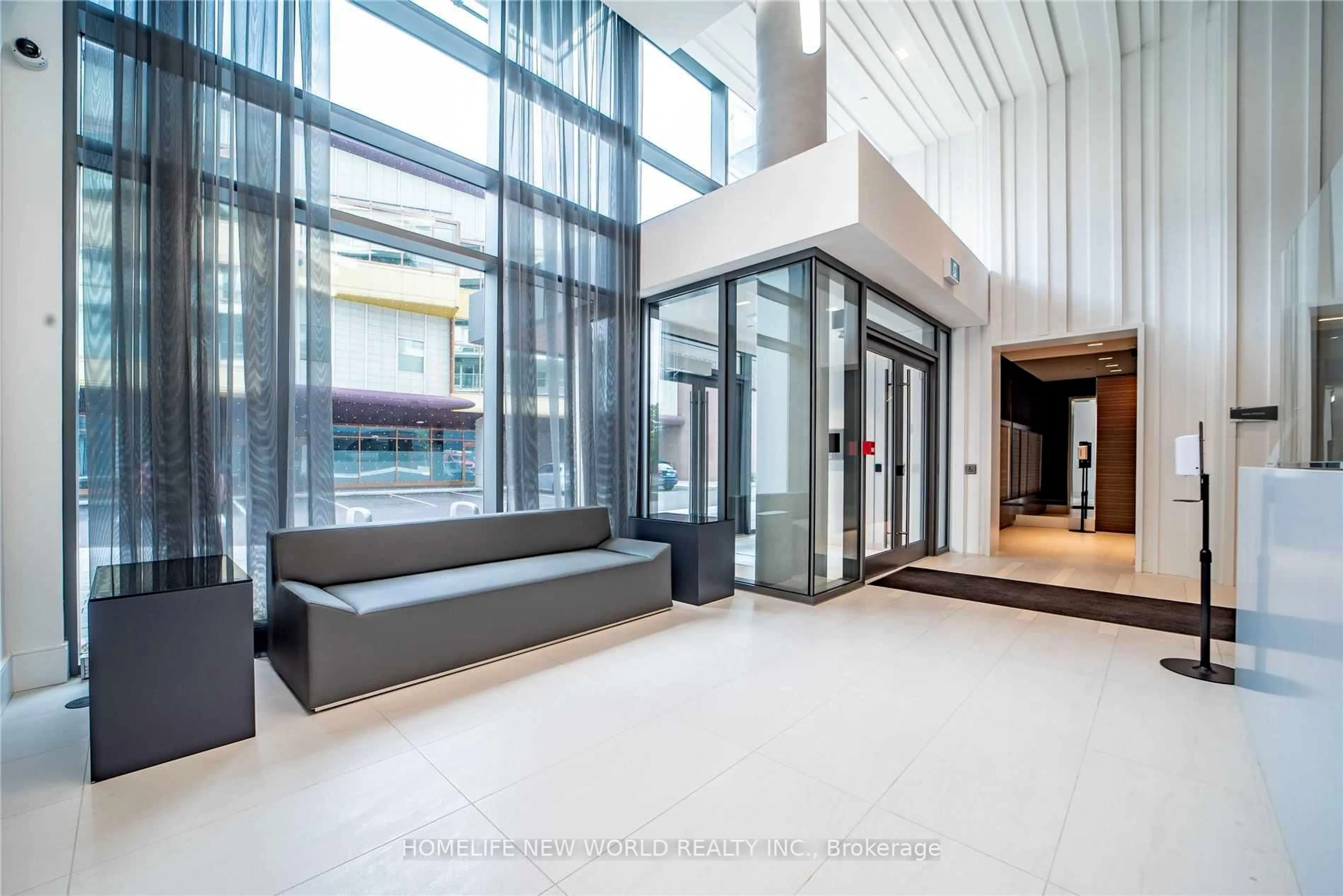 Indoor foyer for 10 De Boers Dr #910, Toronto Ontario M3J 0L6