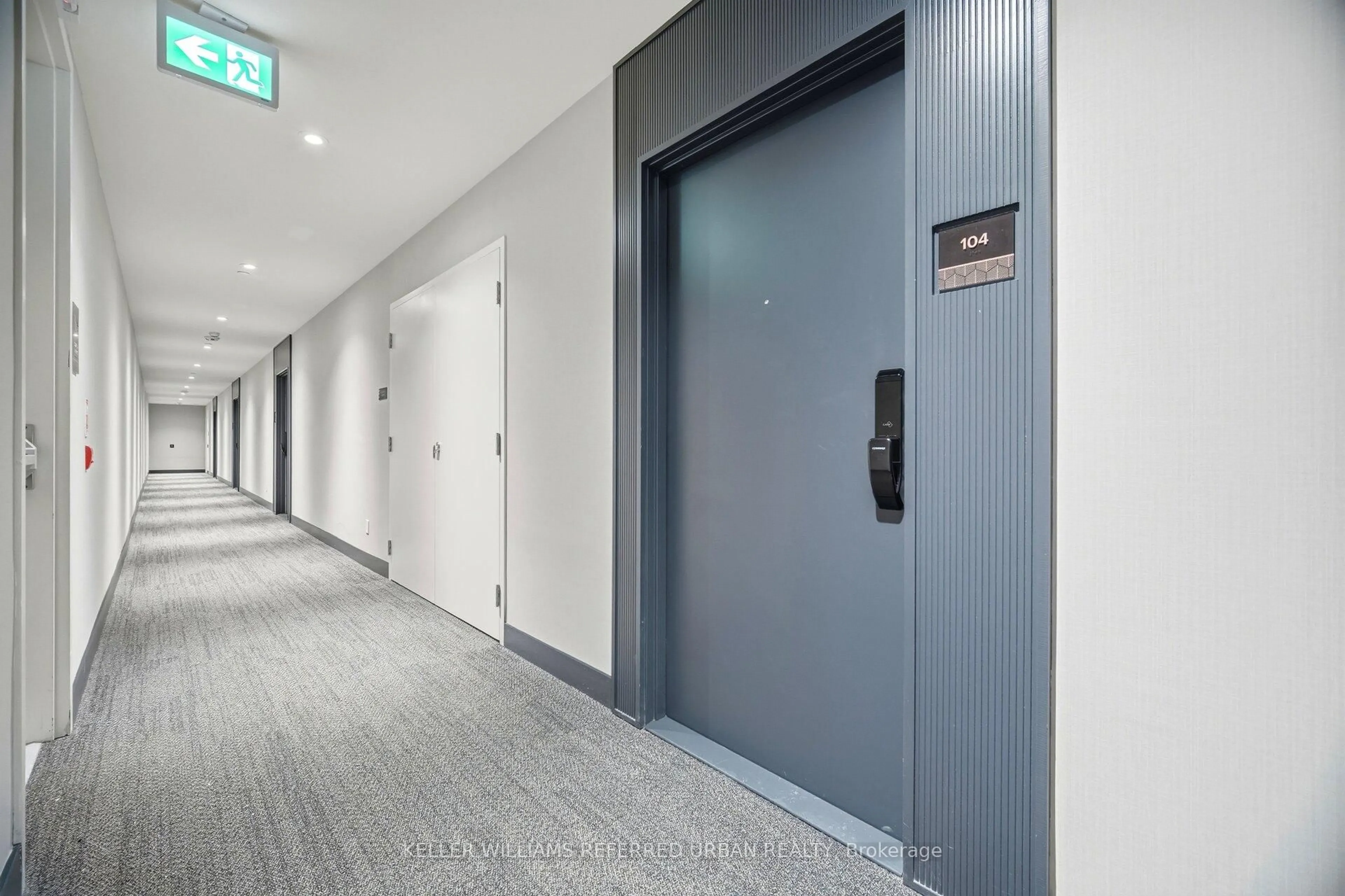 Indoor foyer for 405 Dundas St #104, Oakville Ontario L6M 5P9