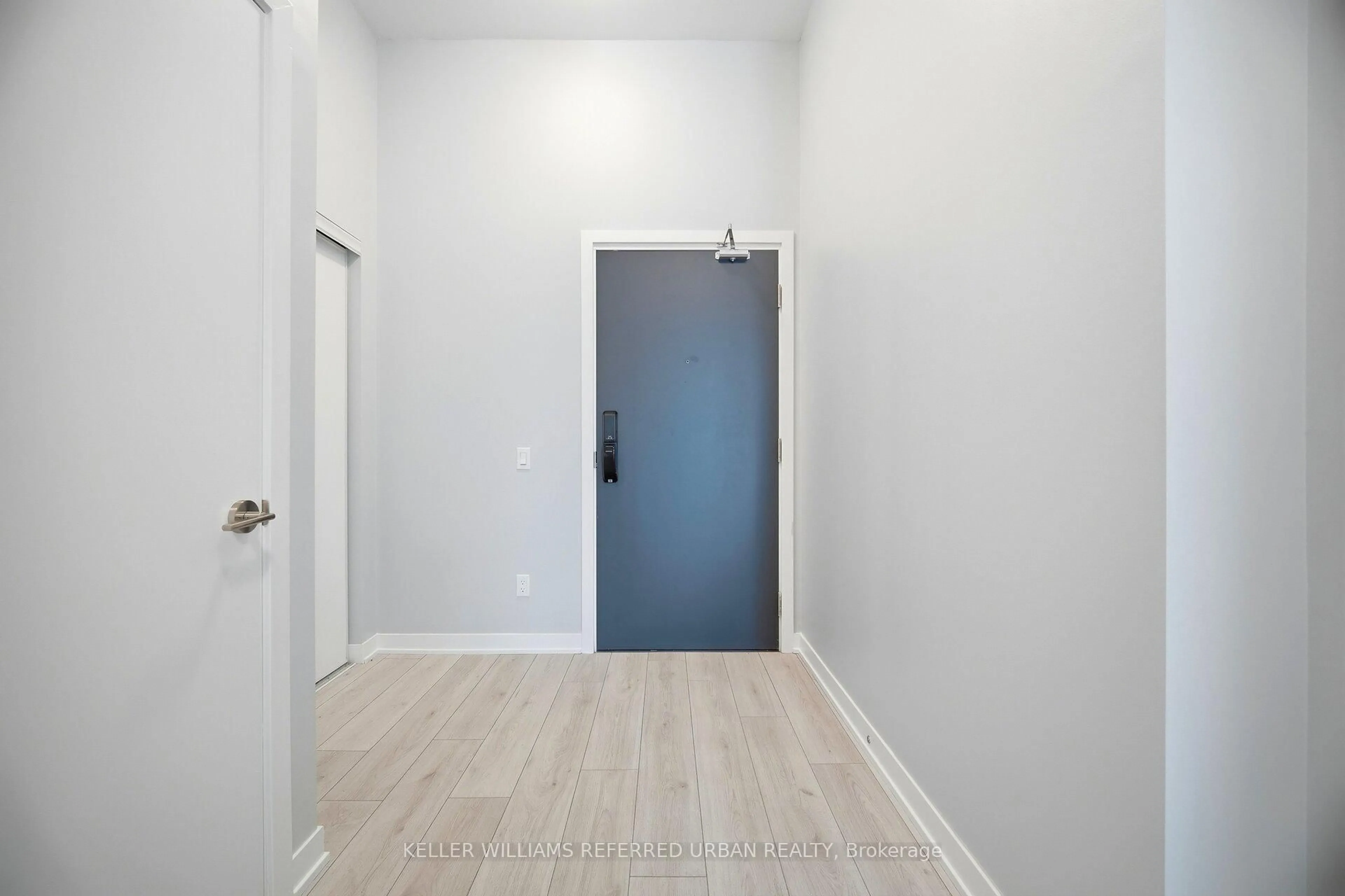 A pic of a room for 405 Dundas St #104, Oakville Ontario L6M 5P9