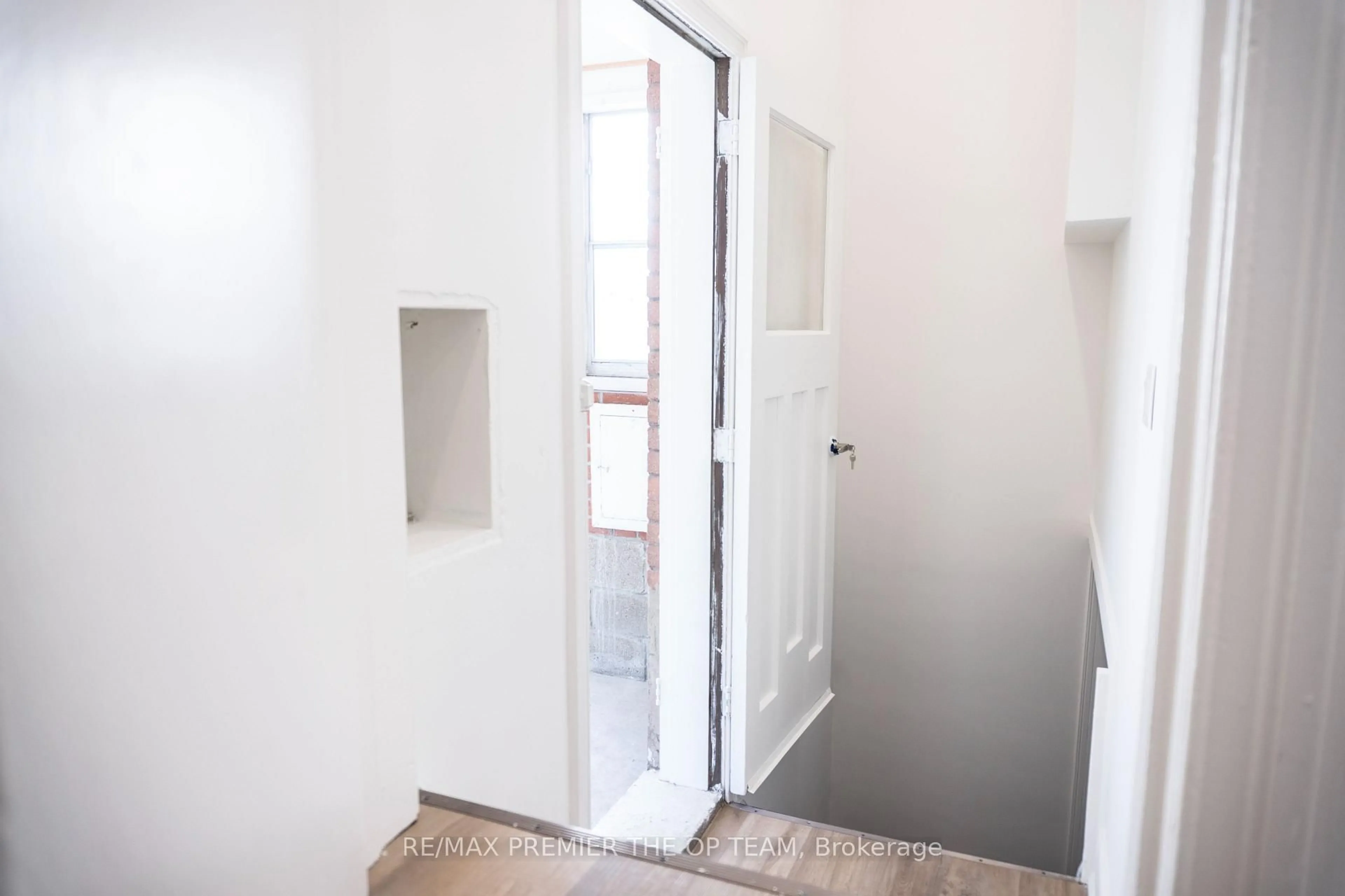 Indoor entryway for 148 Martin Grove Rd, Toronto Ontario M9B 4K9