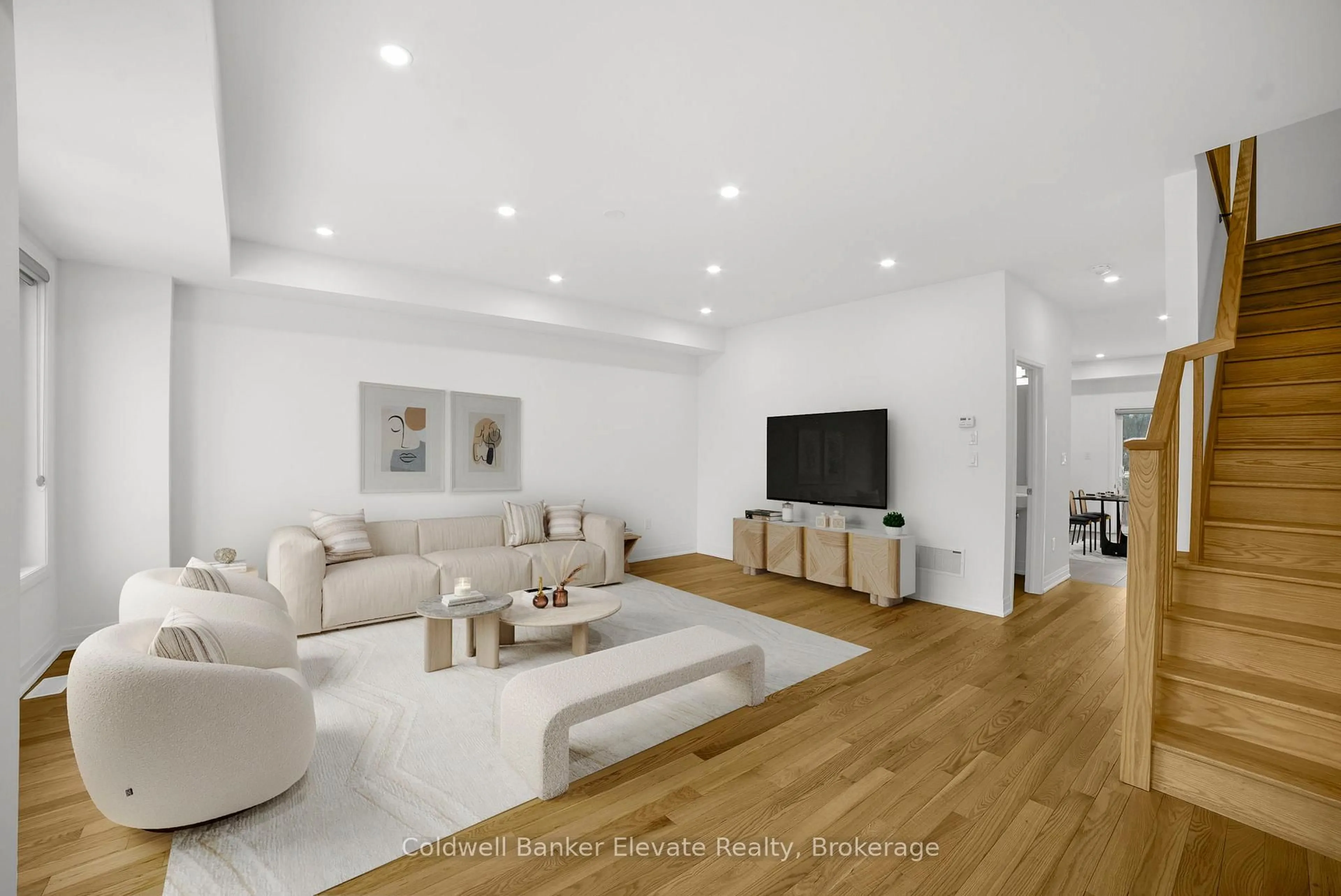 Living room with furniture, unknown for 42 Windtree Way, Halton Hills Ontario L7G 0C4