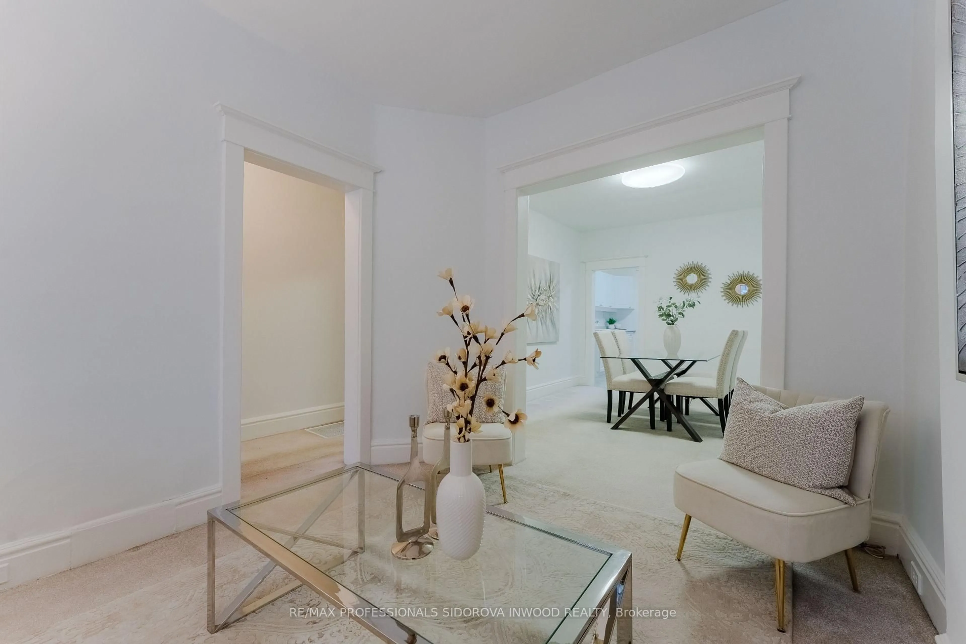 Unknown for 33 Mapleview Ave, Toronto Ontario M6S 3A6