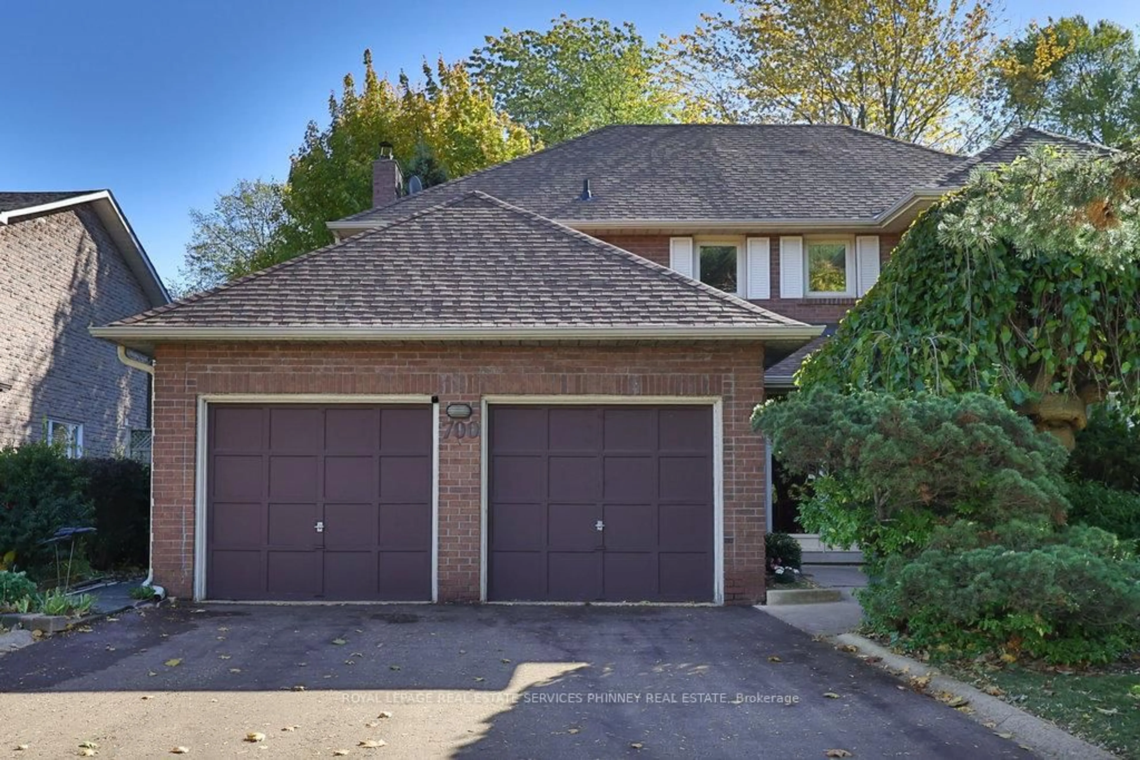 Unknown for 700 Fieldstone Rd, Mississauga Ontario L5C 3M5