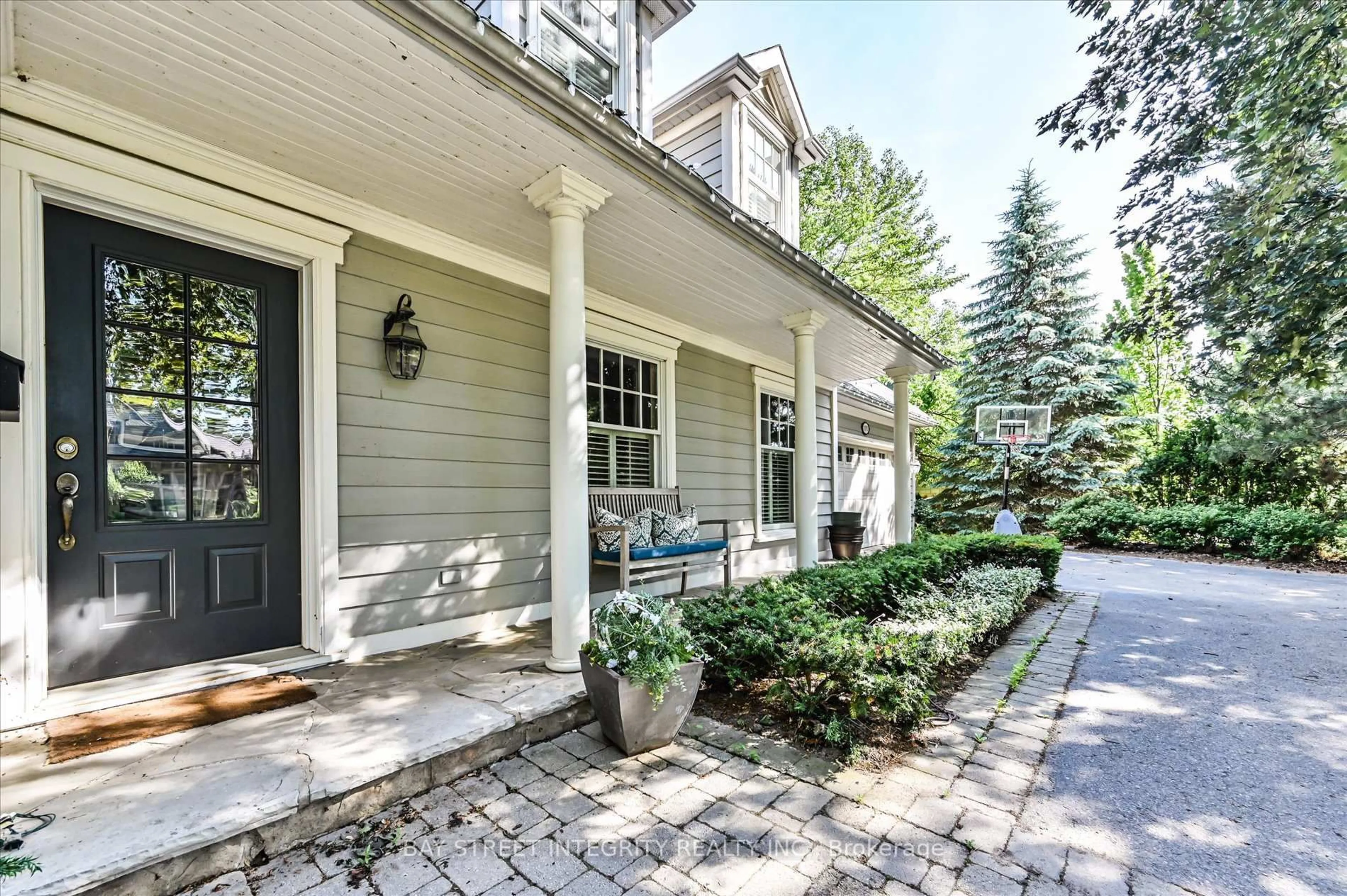 Patio, street for 1192 Morrison Heights Dr, Oakville Ontario L6J 4J1