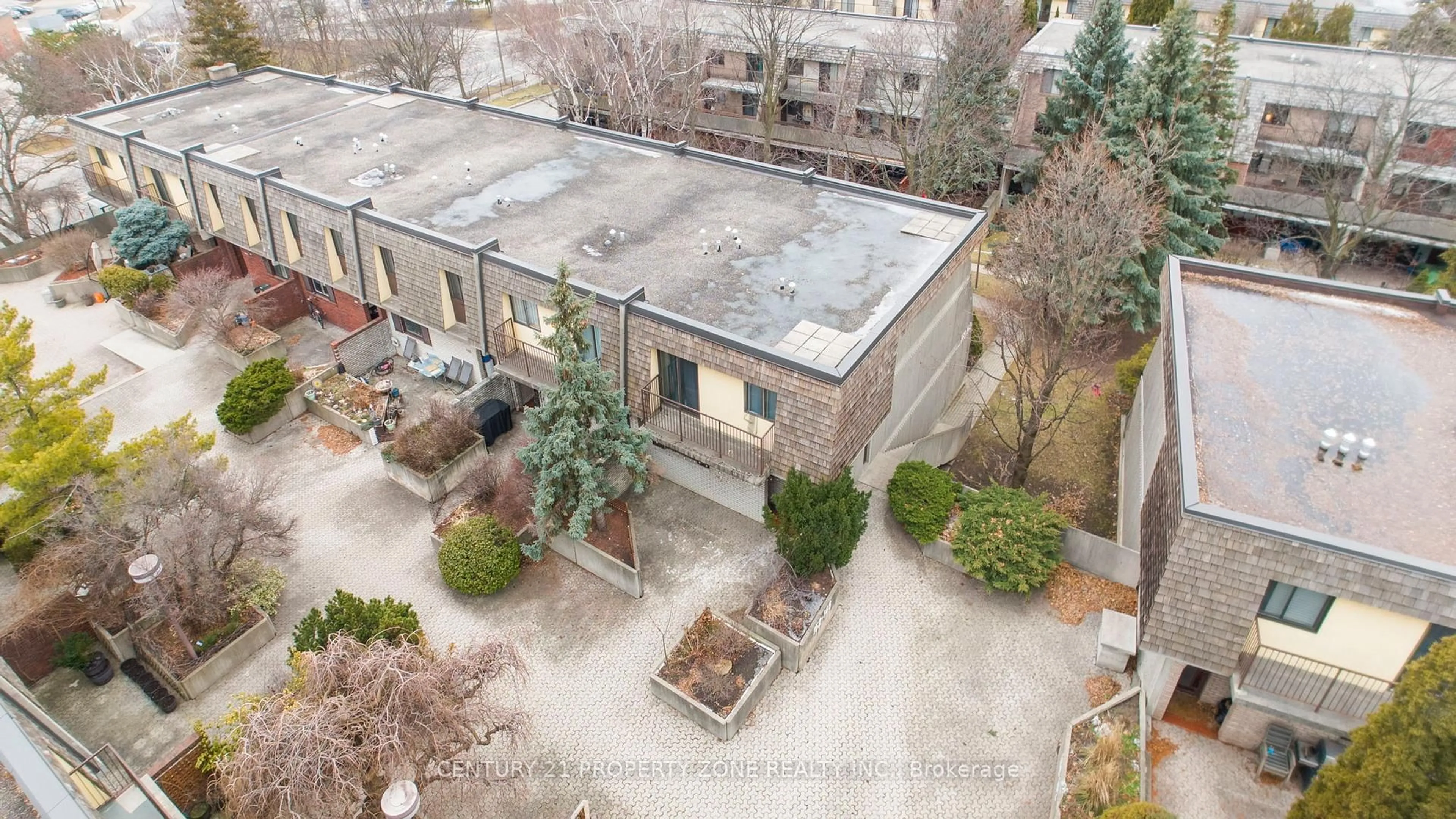 A pic from outside/outdoor area/front of a property/back of a property/a pic from drone, city buildings view from balcony for 1250 Mississauga Valley Blvd #152, Mississauga Ontario L5A 3R6