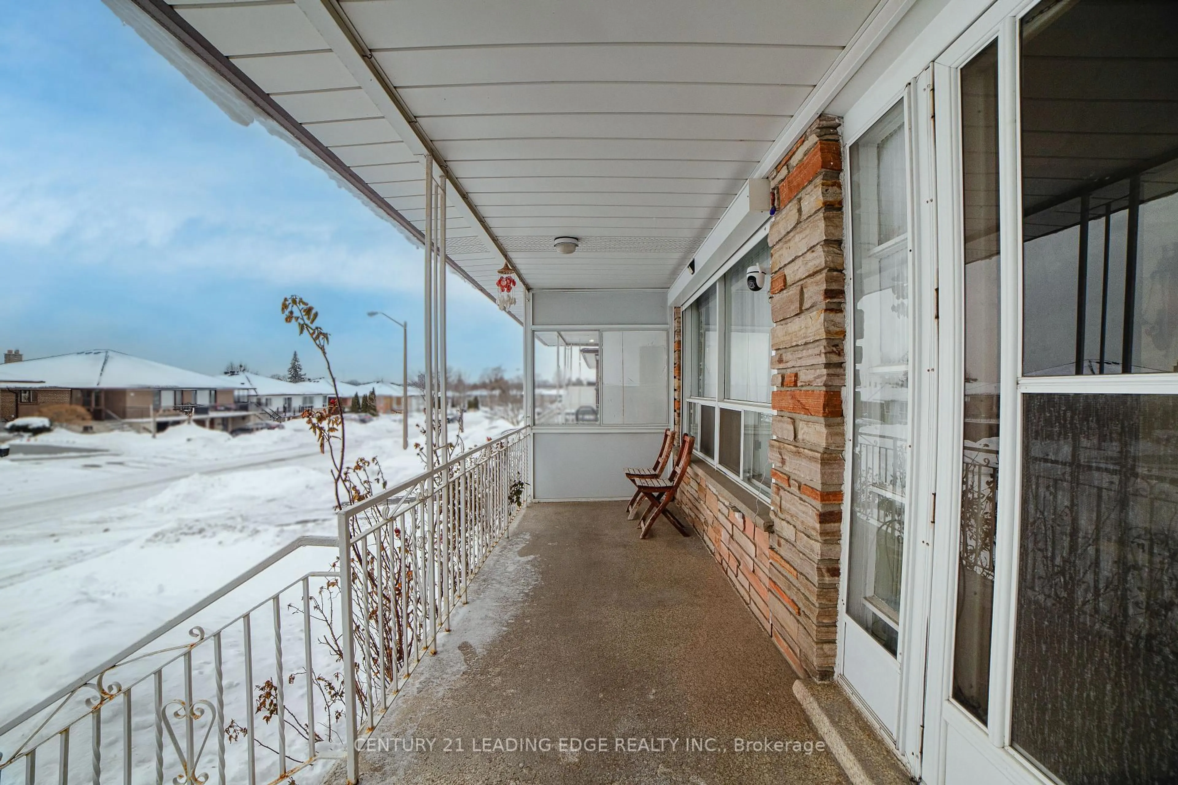 Unknown for 34 Ikley Rd, Toronto Ontario M3J 1C6