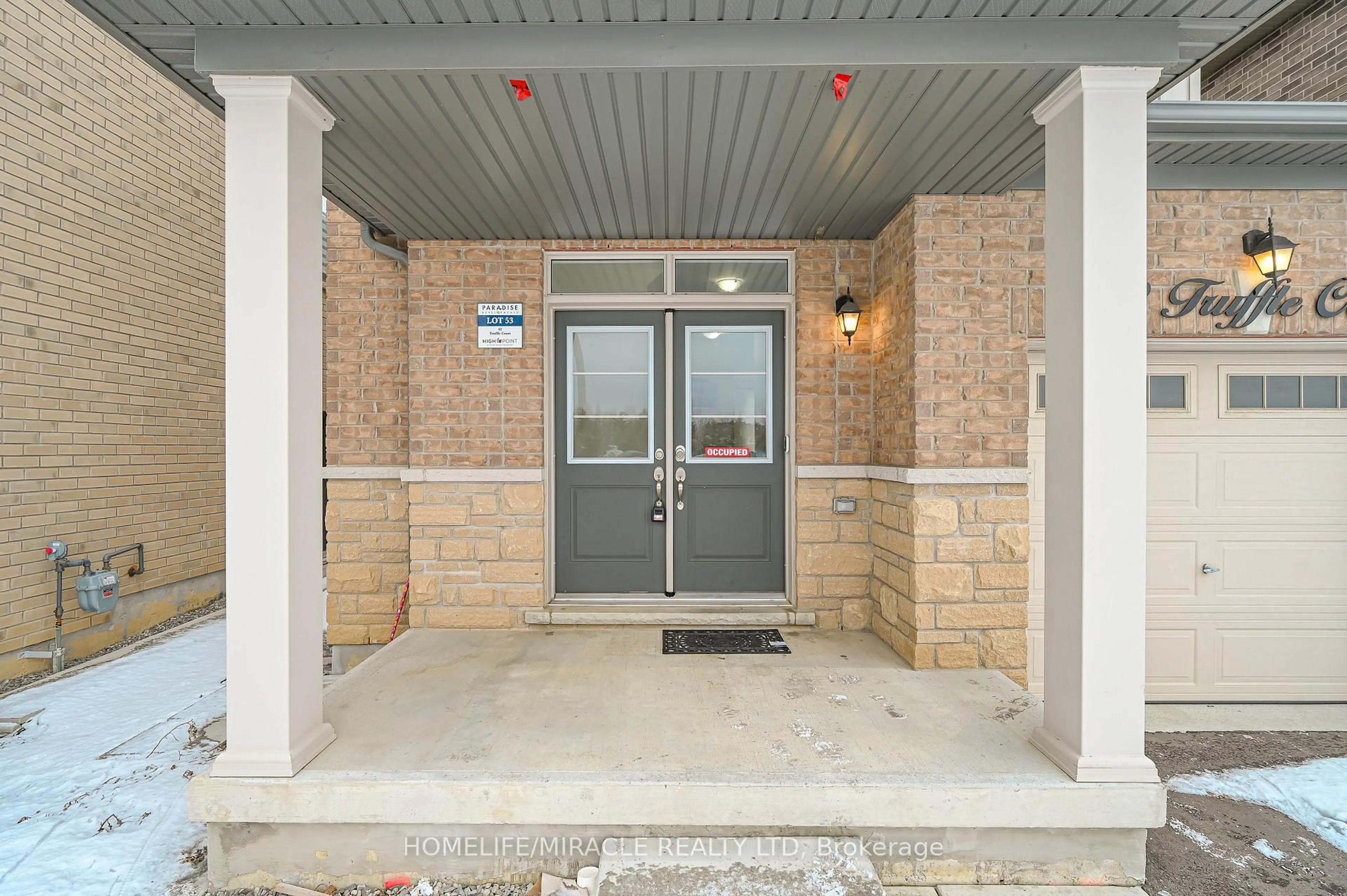 Indoor entryway for 42 Truffle Crt, Brampton Ontario L7A 5A6