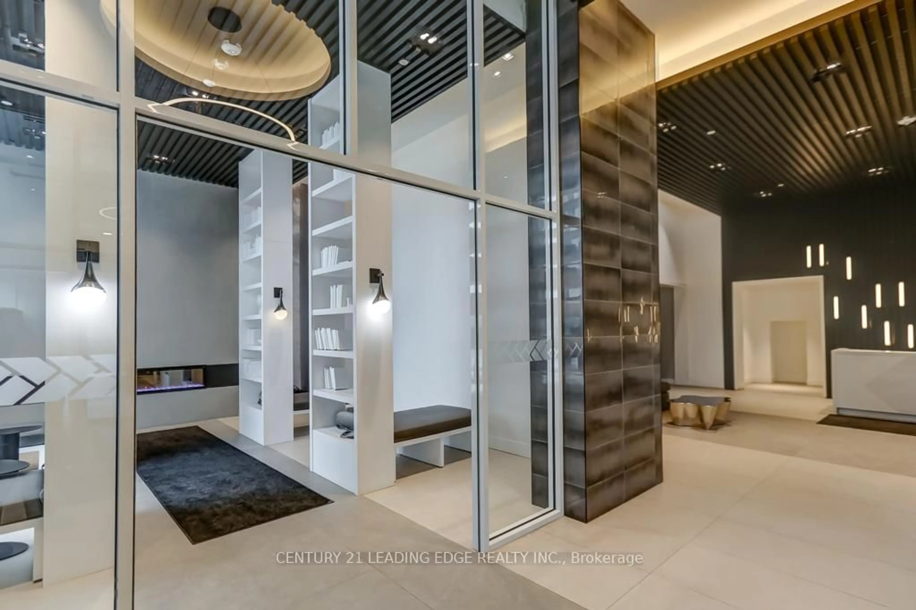 Indoor foyer for 2489 TAUNTON Rd #410, Oakville Ontario L6H 3R9