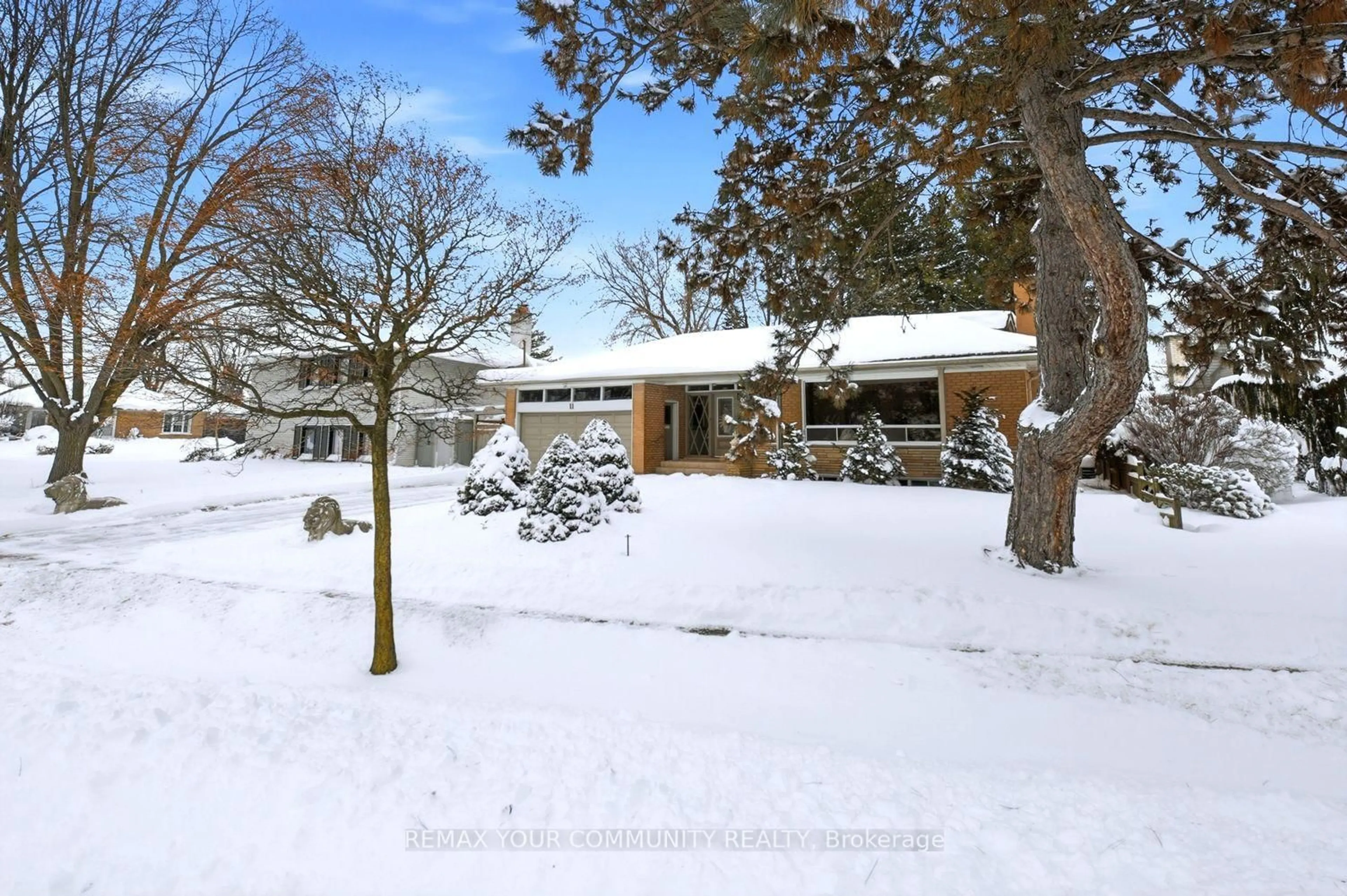 A pic from outside/outdoor area/front of a property/back of a property/a pic from drone, street for 11 Grovetree Rd, Toronto Ontario M9V 2Y1