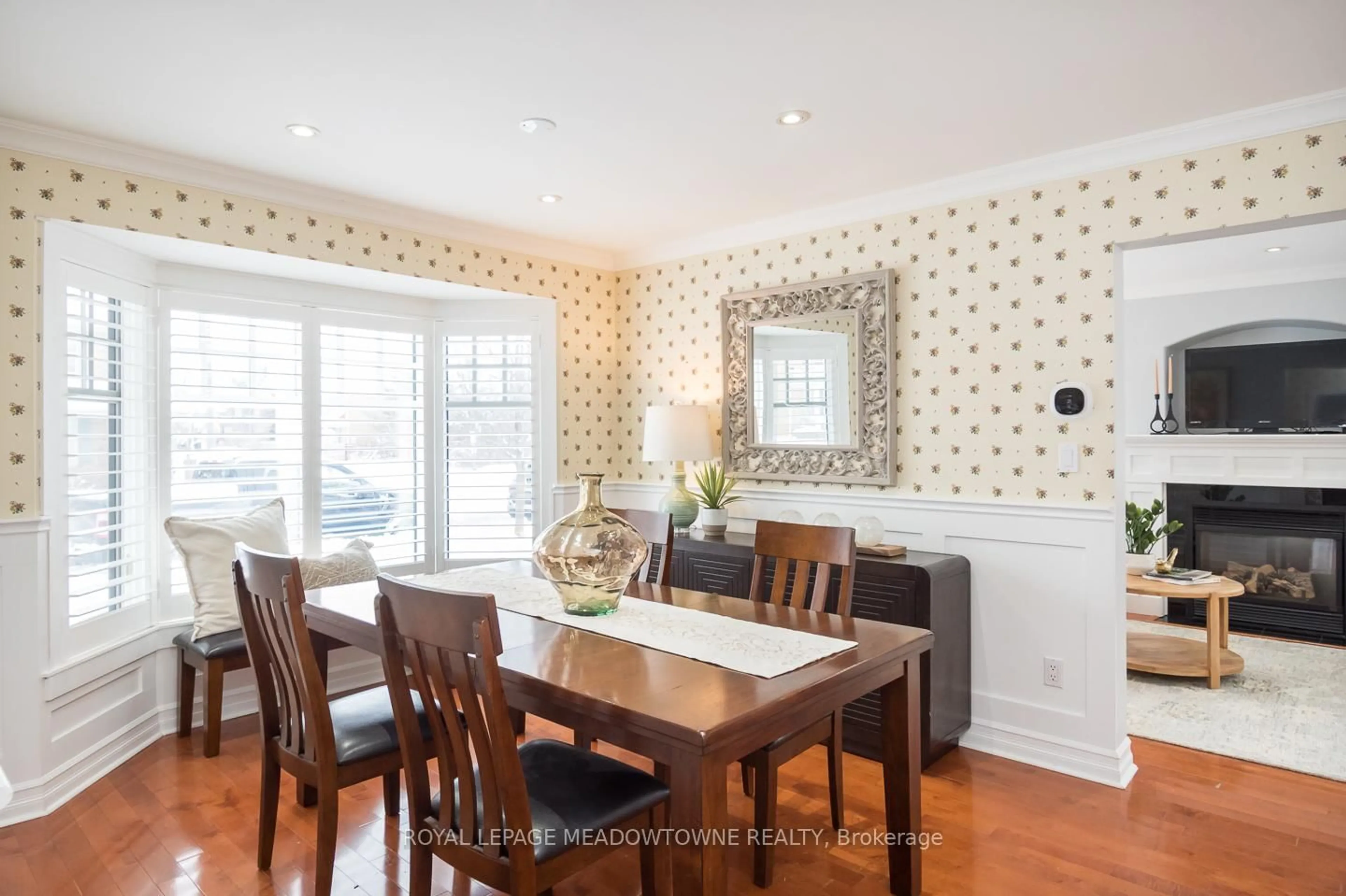 Dining room, wood/laminate floor for 1592 French Garden, Milton Ontario L9T 5M4