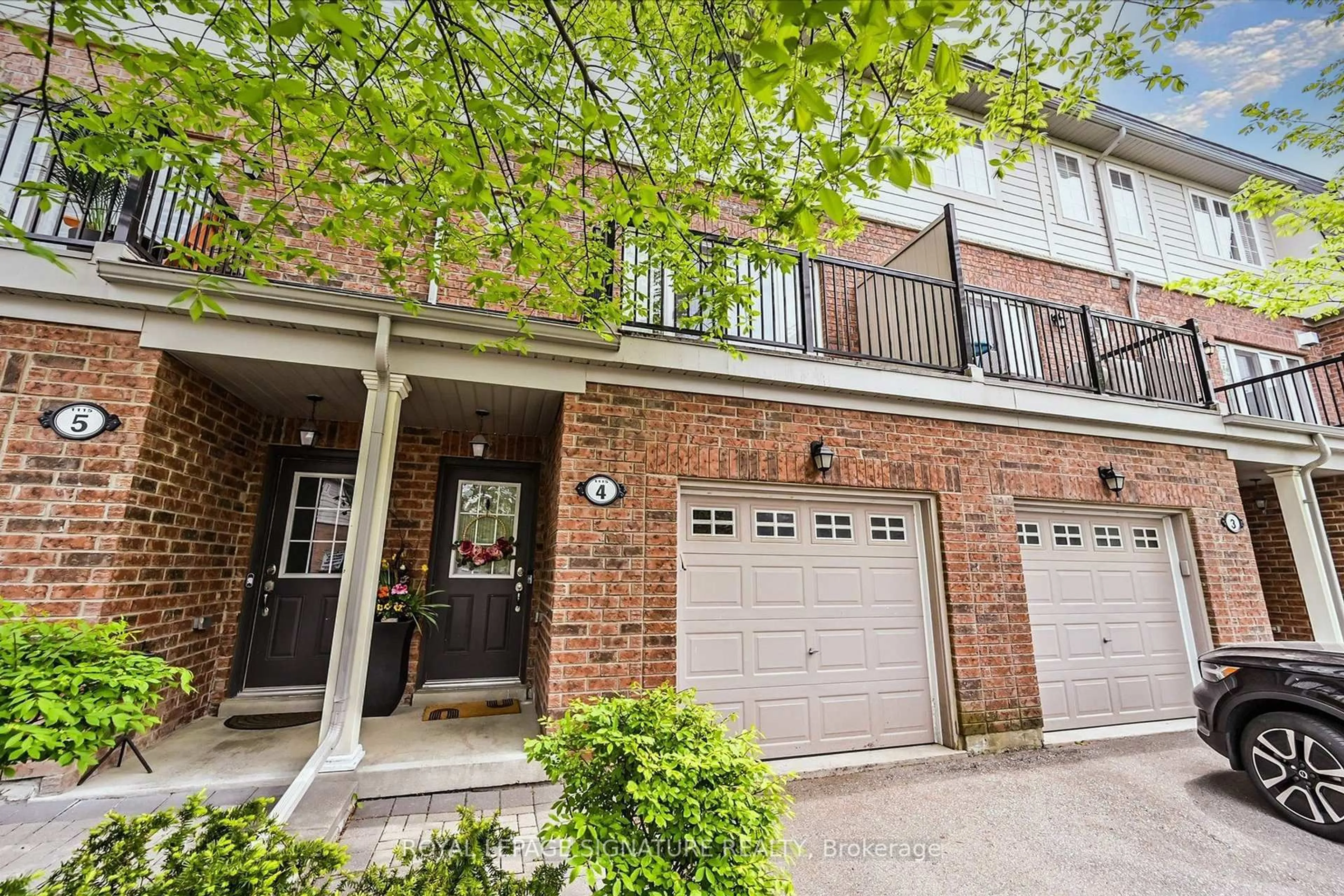 Home with brick exterior material, street for 1115 Haig Blvd #4, Mississauga Ontario L5E 2M6