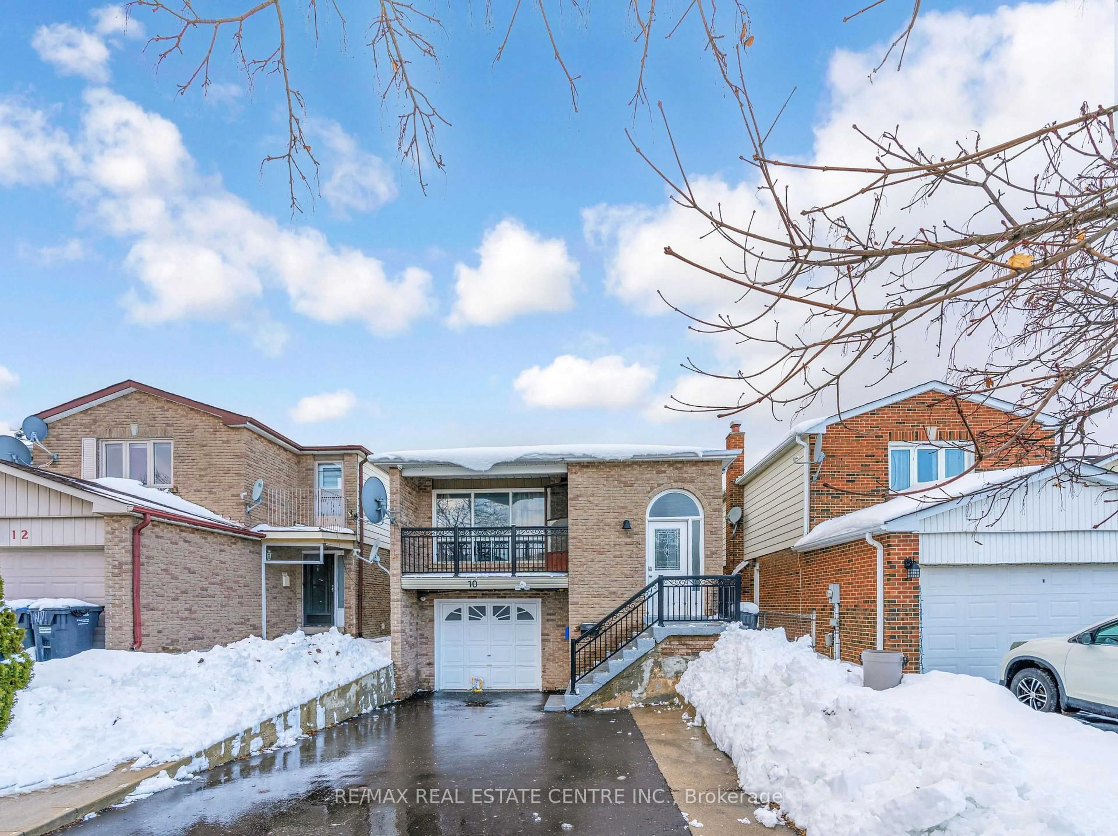 Home with brick exterior material, street for 10 Pickard Lane, Brampton Ontario L6Y 2M5