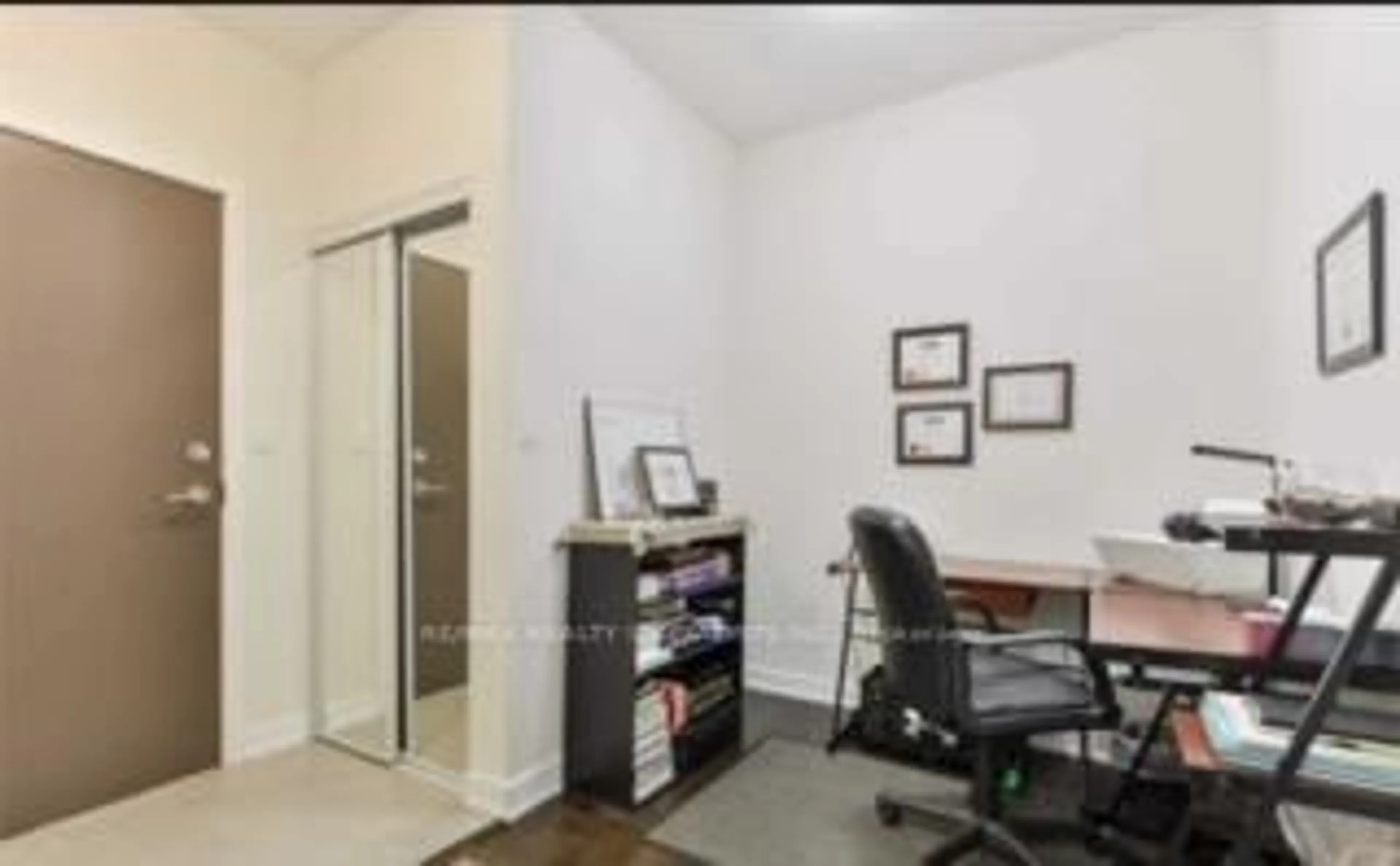 A pic of a room for 4099 Brickstone Mews #2106, Mississauga Ontario L5B 0G2