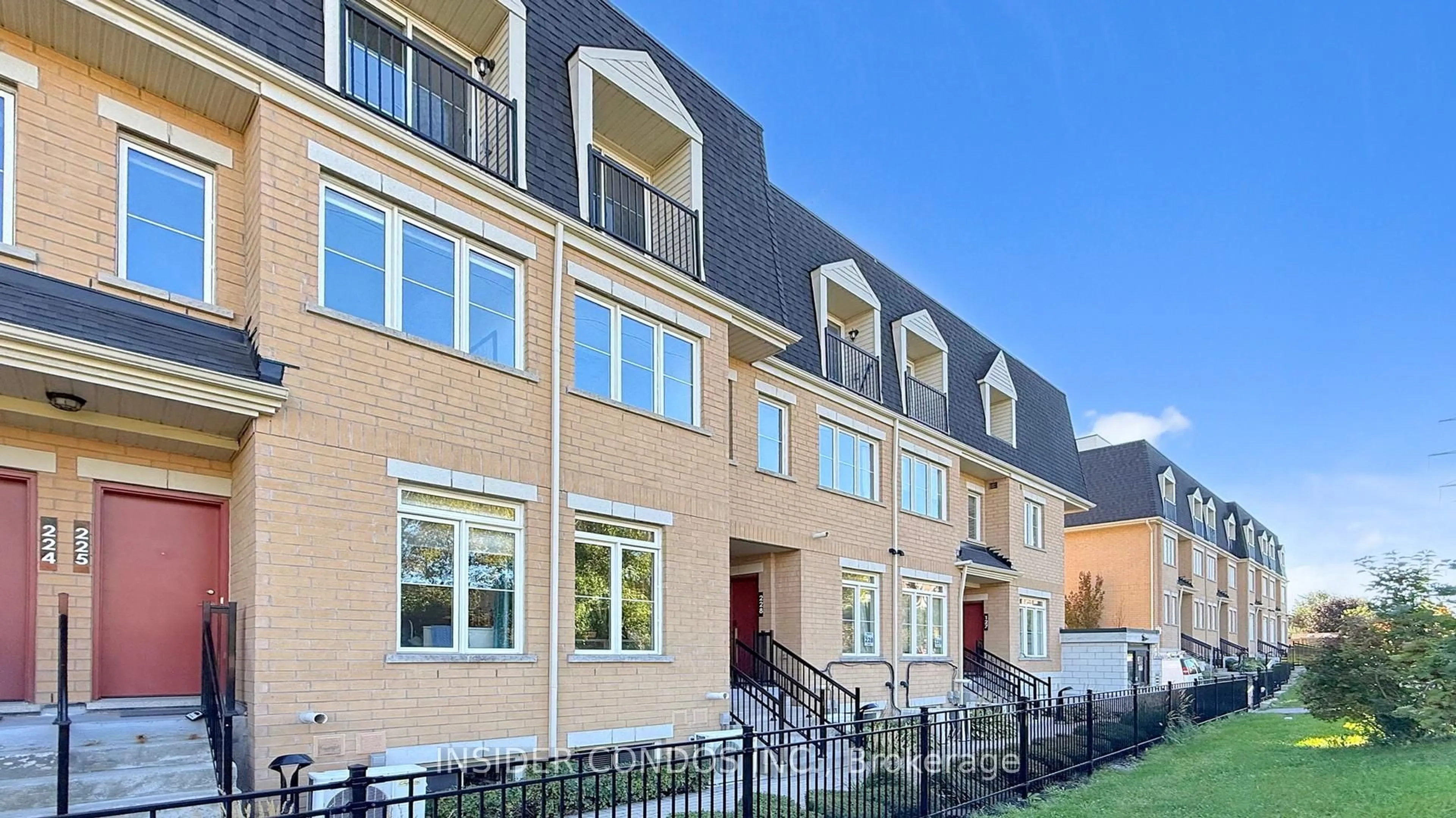 Home with brick exterior material, street for 380 Hopewell Ave #226, Toronto Ontario M6E 2S2