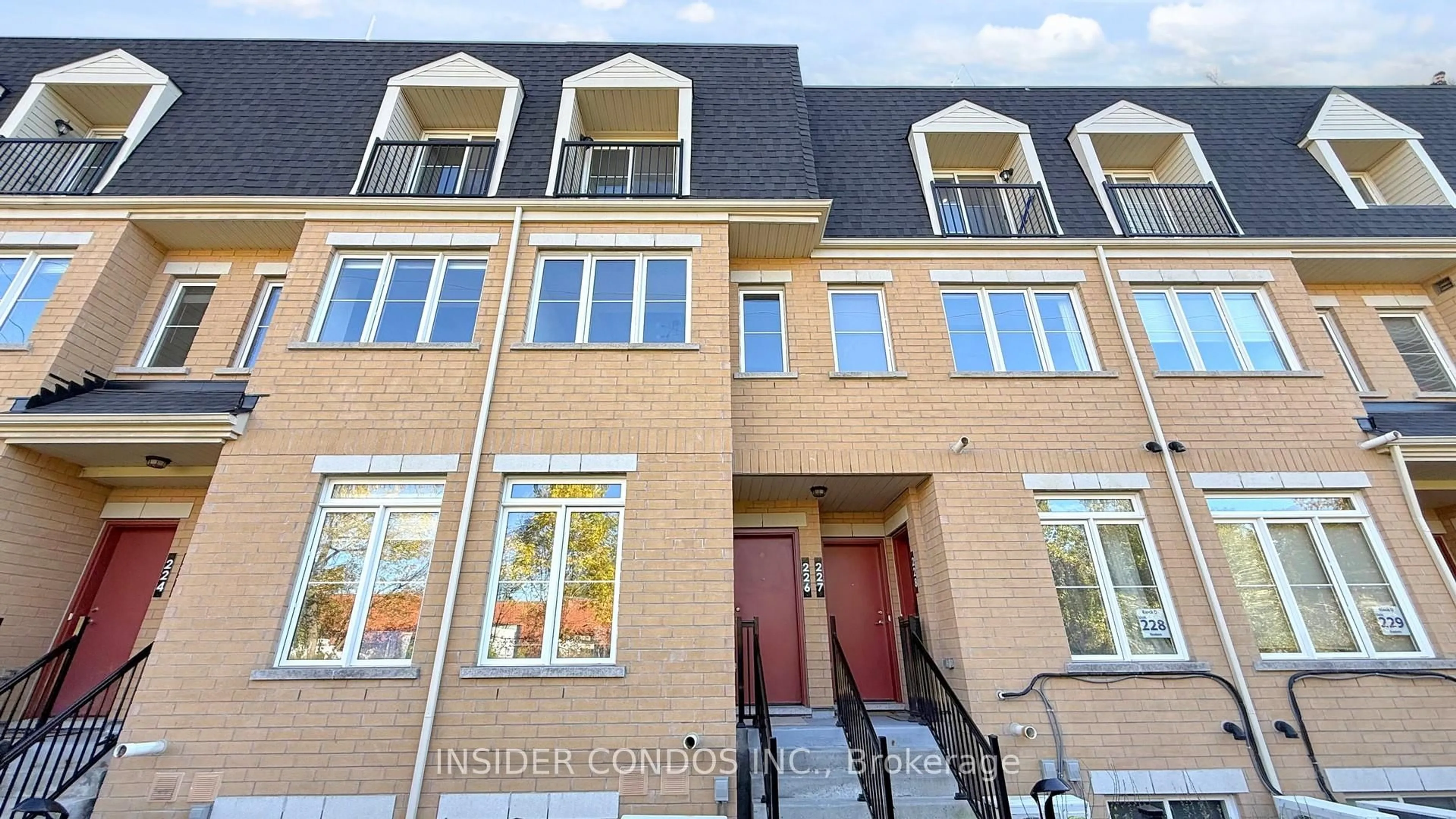 Home with brick exterior material, street for 380 Hopewell Ave #226, Toronto Ontario M6E 2S2