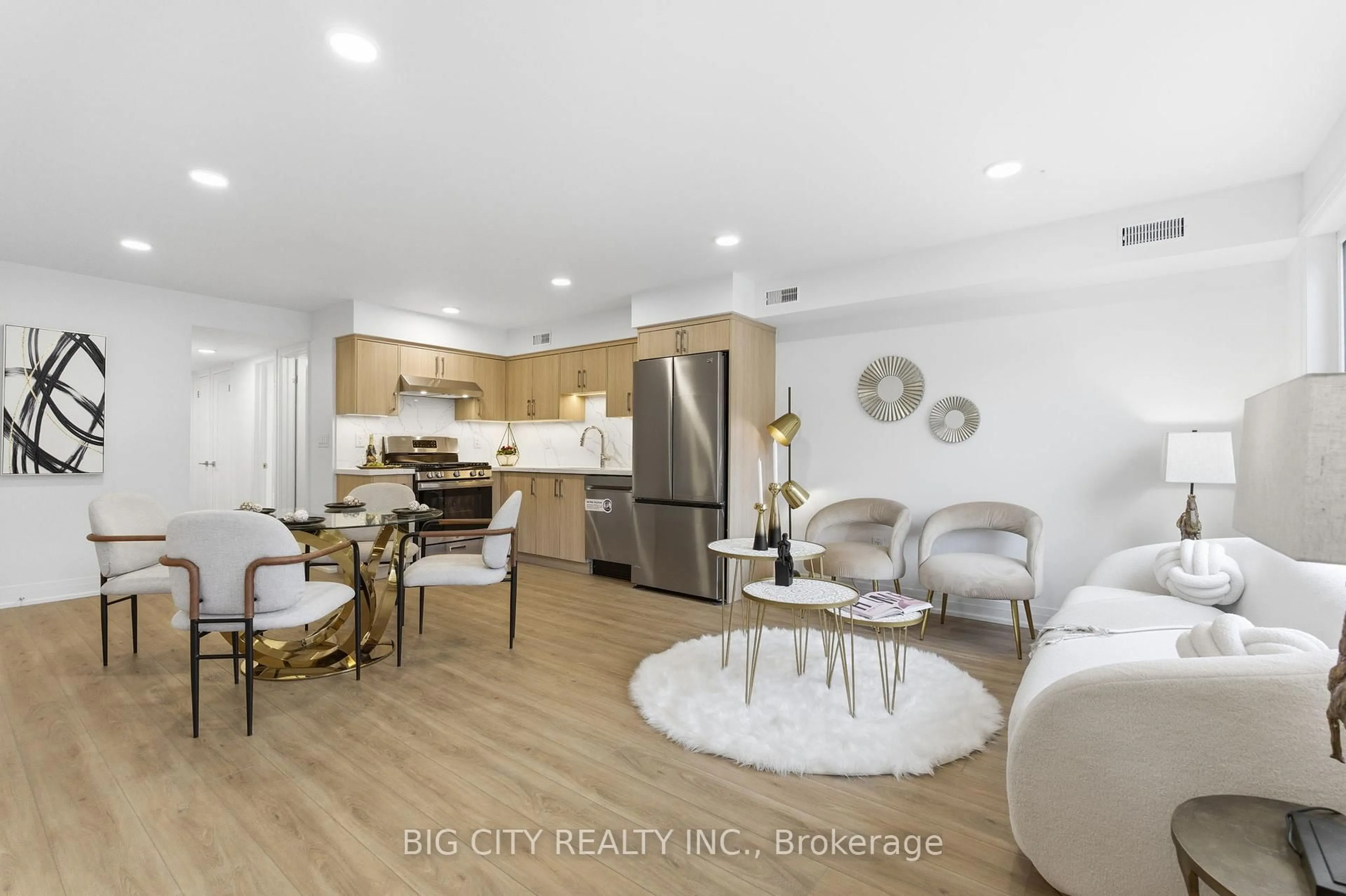 Open concept kitchen, unknown for 68 Westholme Ave #2, Toronto Ontario M6P 3B8