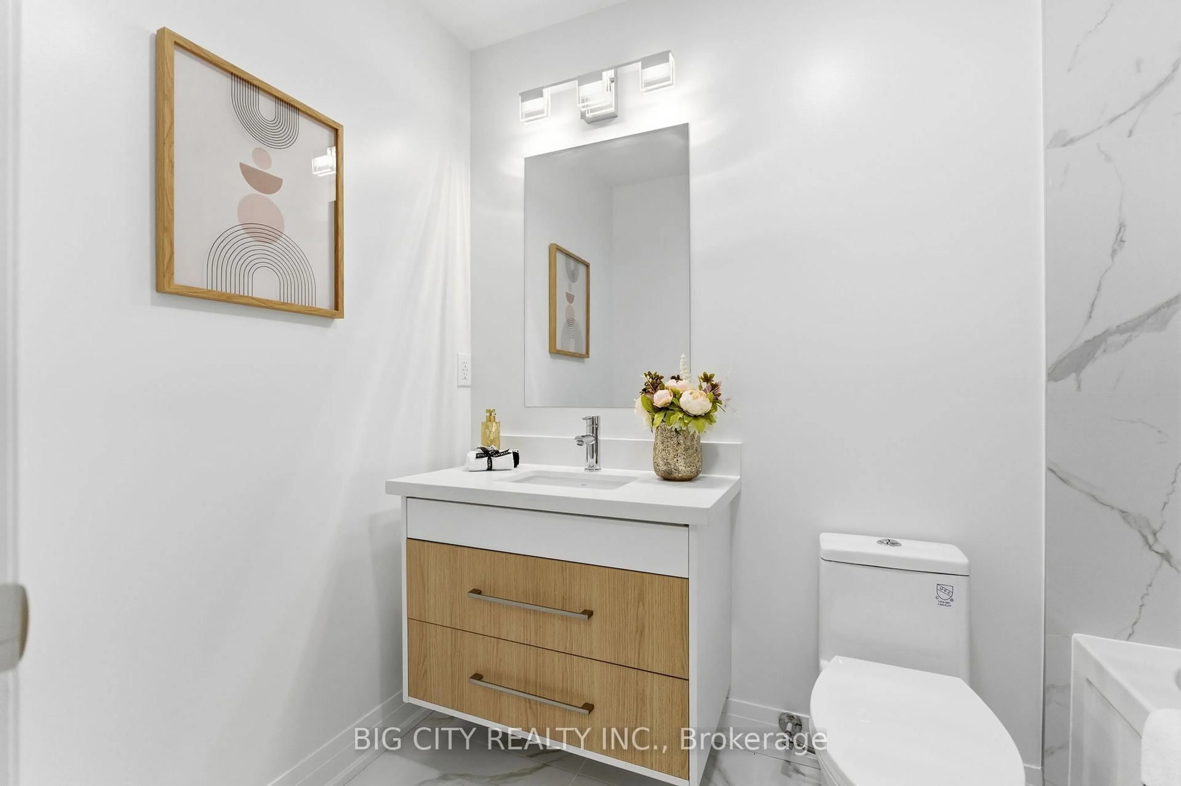 Standard bathroom, ceramic/tile floor for 68 Westholme Ave #3, Toronto Ontario M6P 3B8