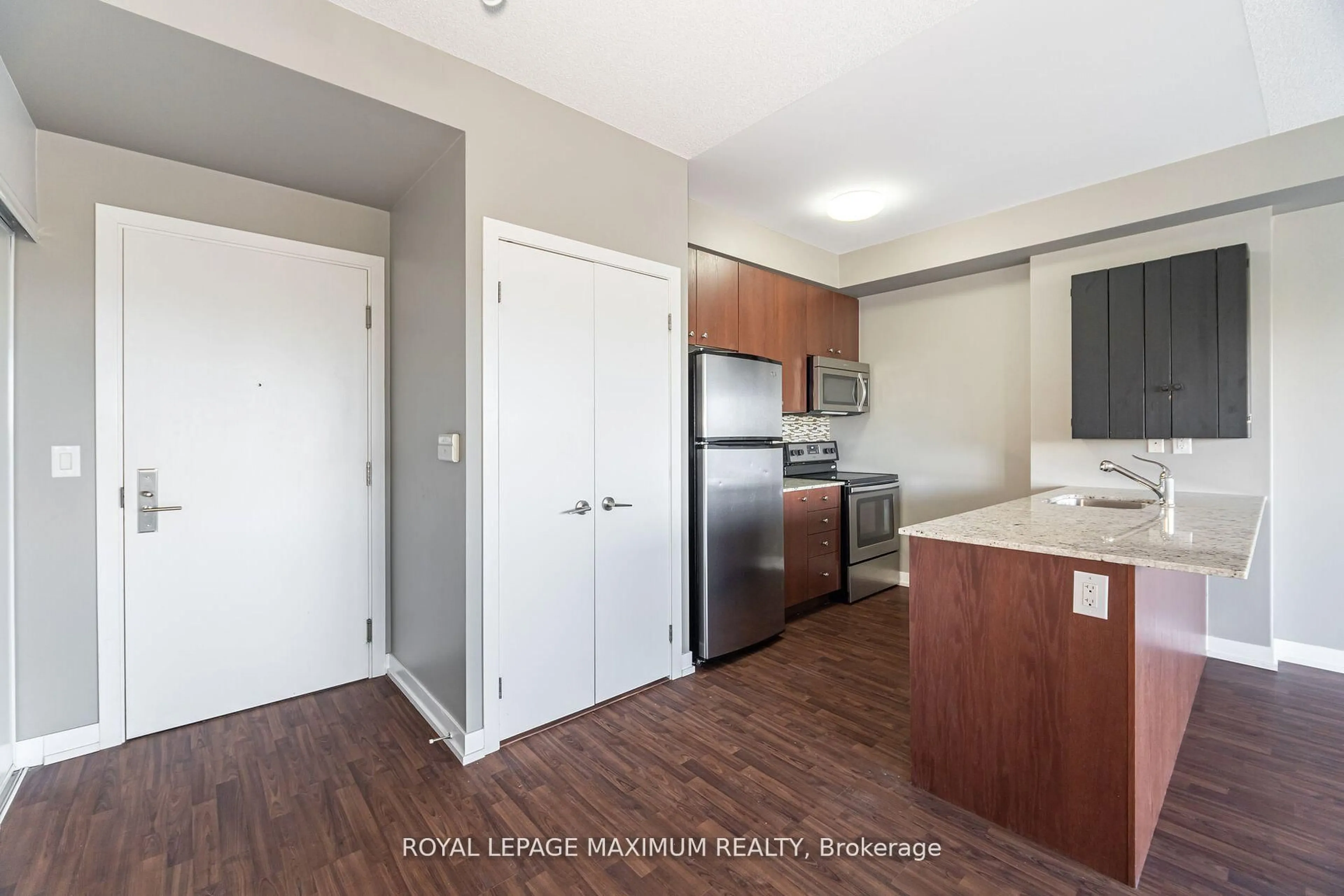 Standard kitchen, unknown for 5101 Dundas St #511, Toronto Ontario M9A 5G8