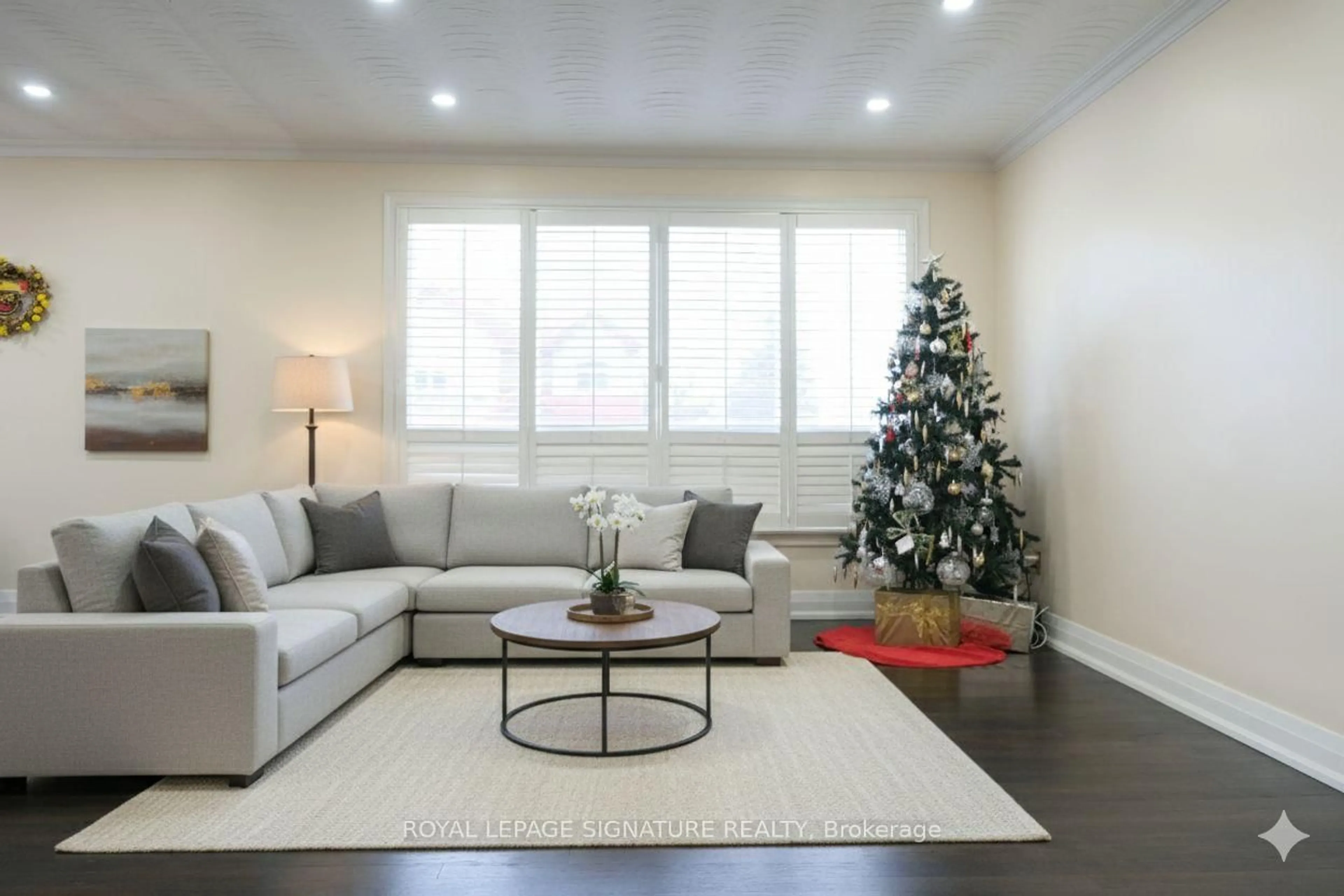 Living room with furniture, unknown for 11 Blaydon Ave, Toronto Ontario M3M 2C9