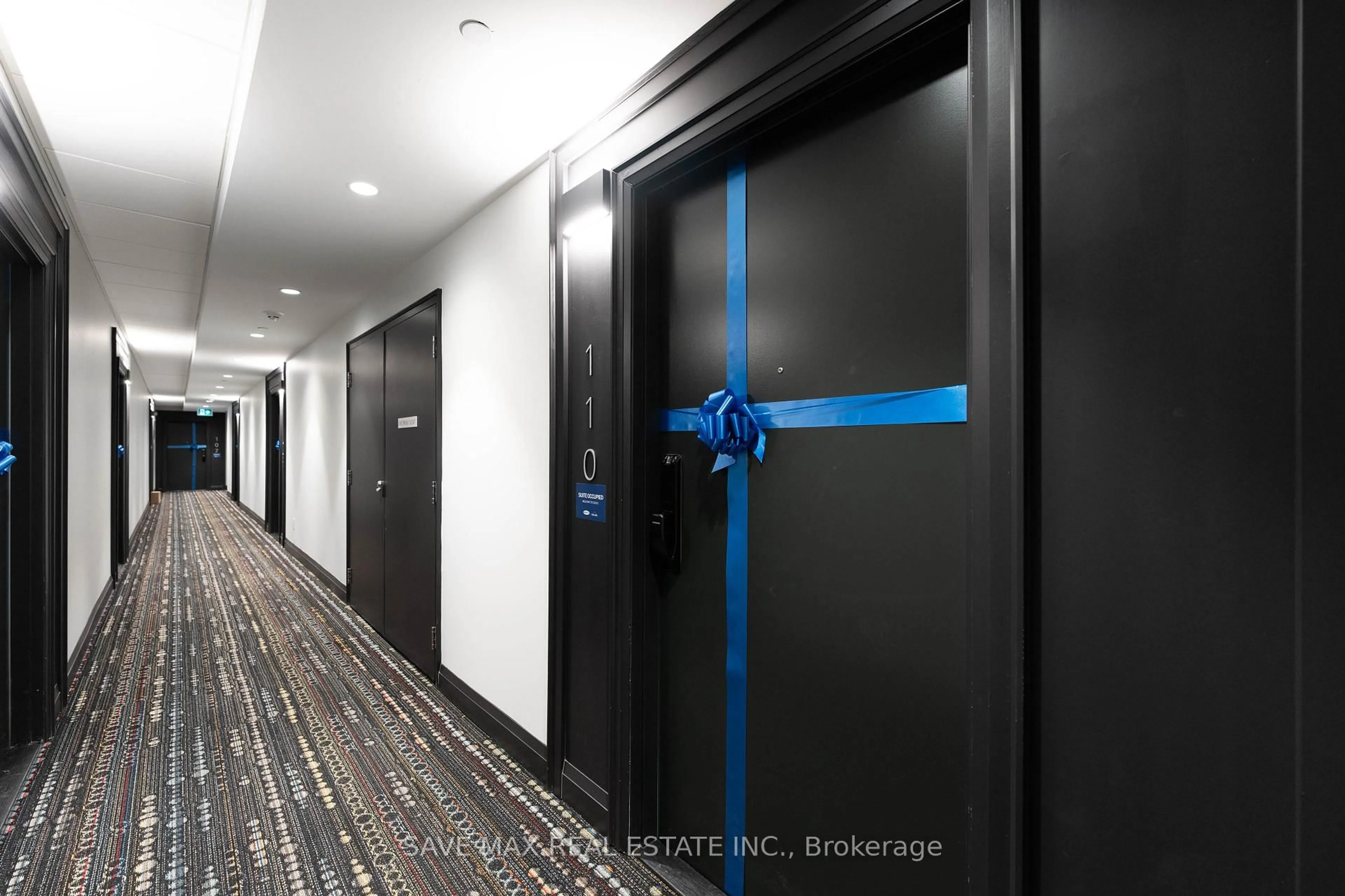 Indoor foyer for 460 Gordon Krantz Ave #110, Milton Ontario L9E 1Z2