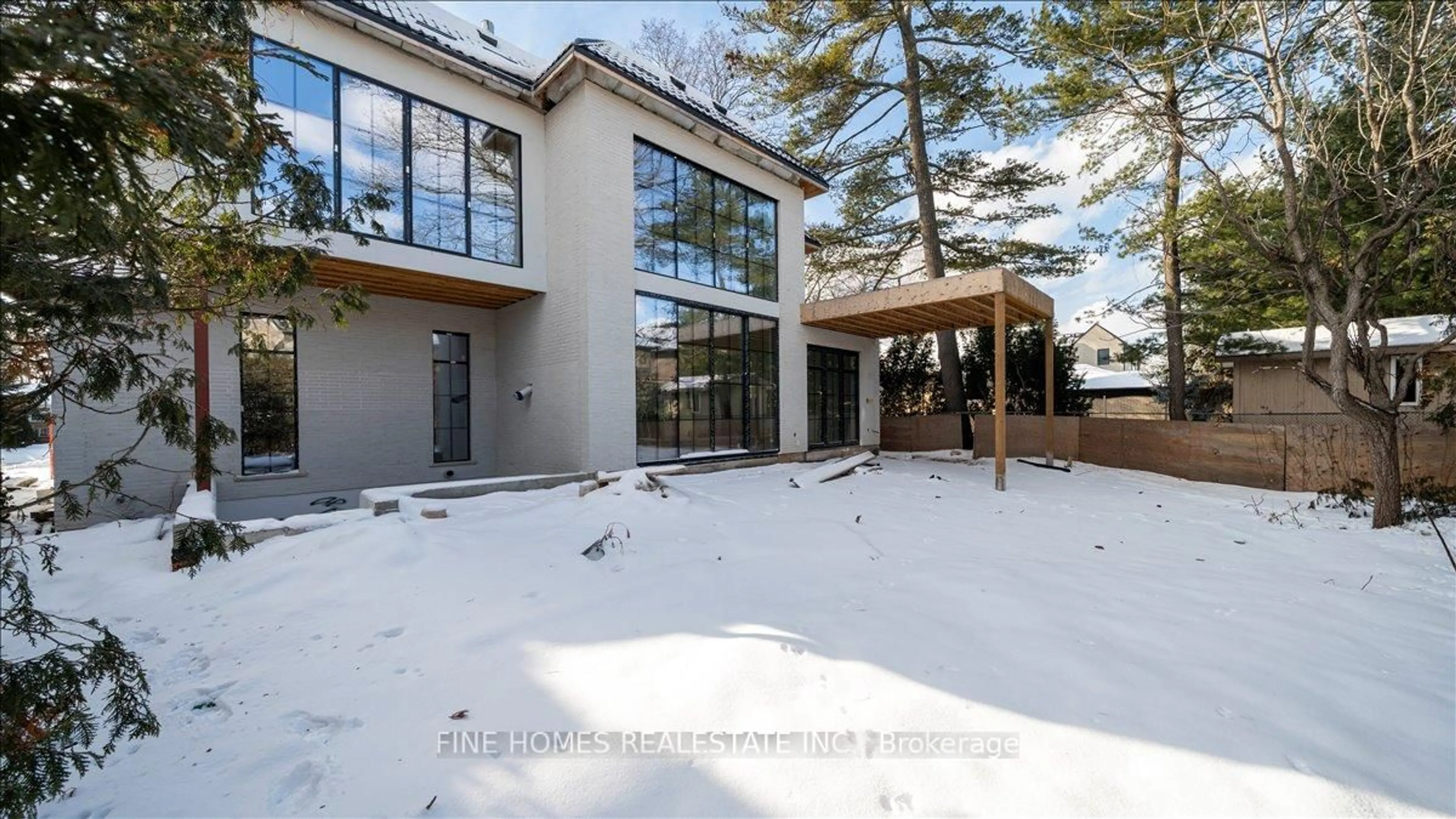 Patio, unknown for 189 Weybourne Rd, Oakville Ontario L6K 2T7